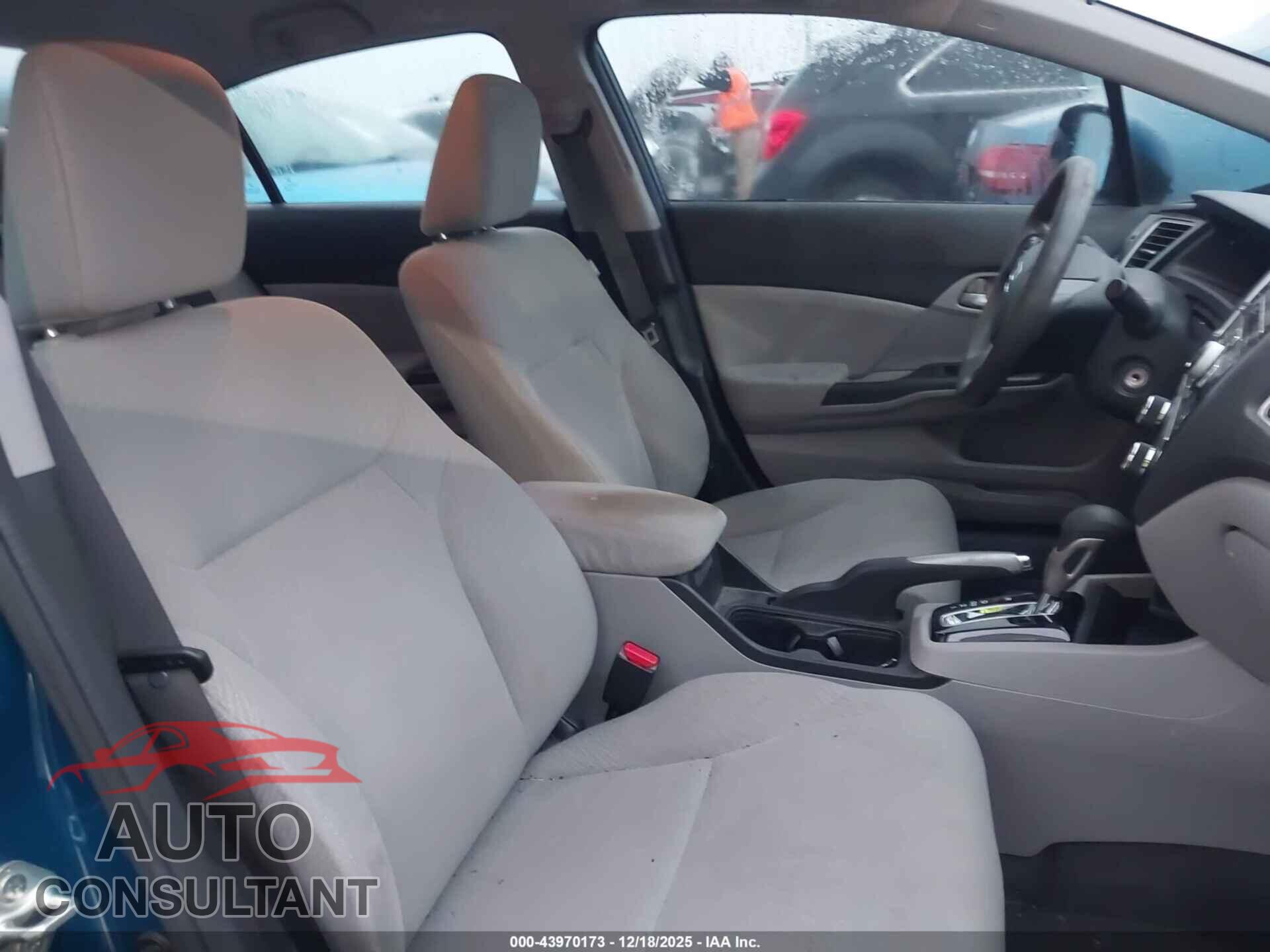 HONDA CIVIC 2013 - 2HGFB2F55DH549537