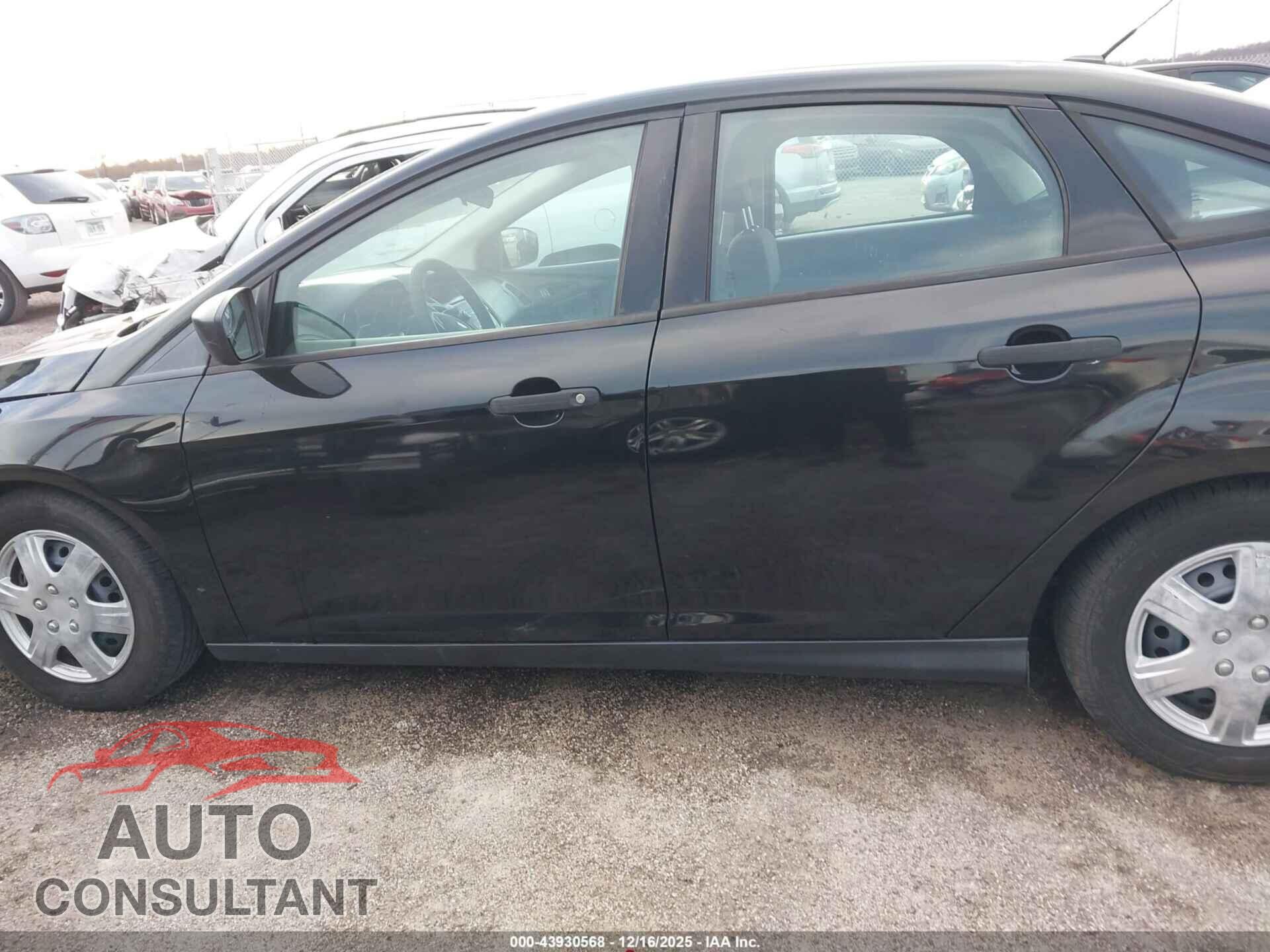 FORD FOCUS 2015 - 1FADP3E29FL323694