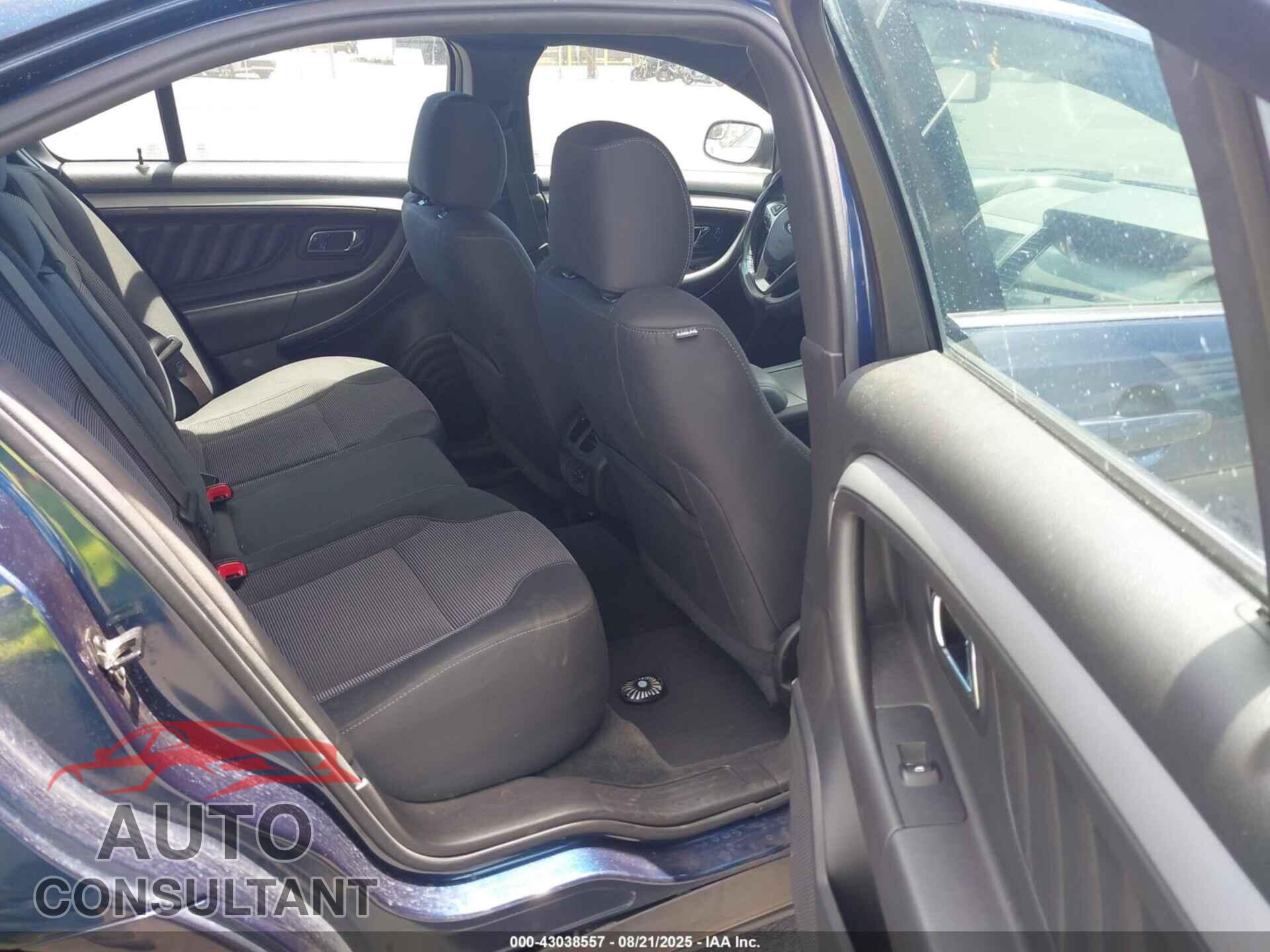 FORD TAURUS 2017 - 1FAHP2E81HG115577