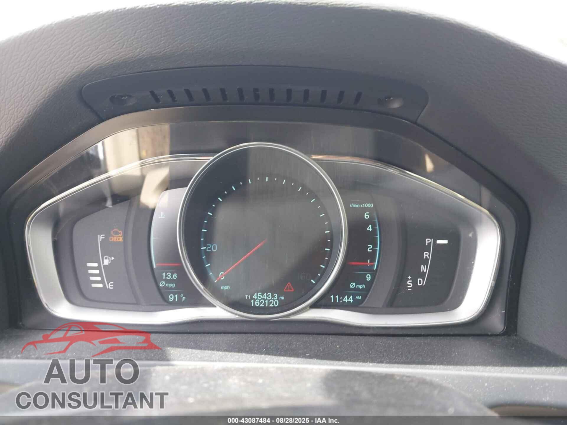 VOLVO S60 2015 - YV126MFB8F2305499
