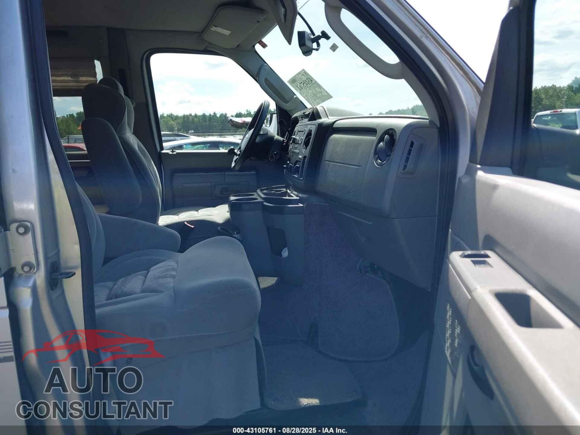 FORD E-150 2013 - 1FTNE1EL3DDA50261