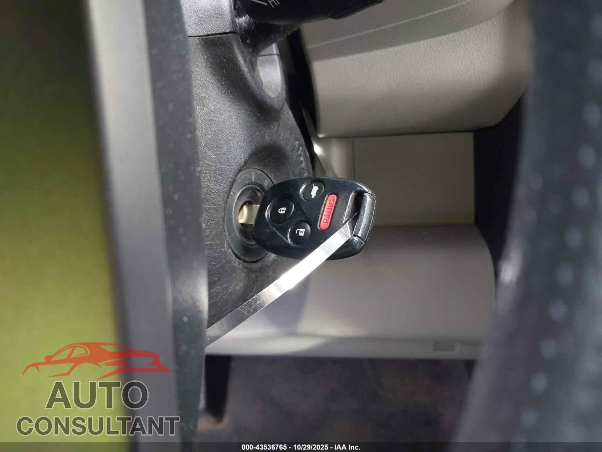 HONDA PILOT 2013 - 5FNYF4H42DB007281