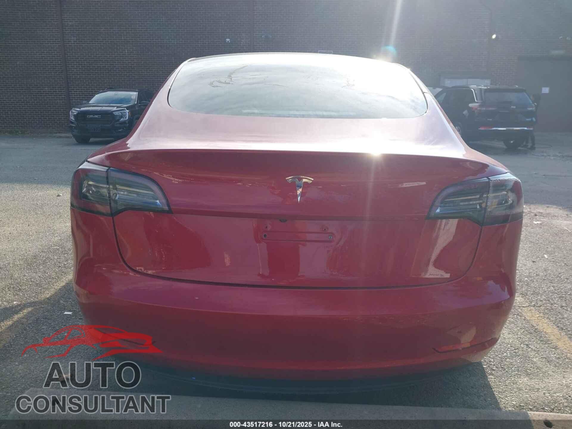 TESLA MODEL 3 2021 - 5YJ3E1EA5MF857489