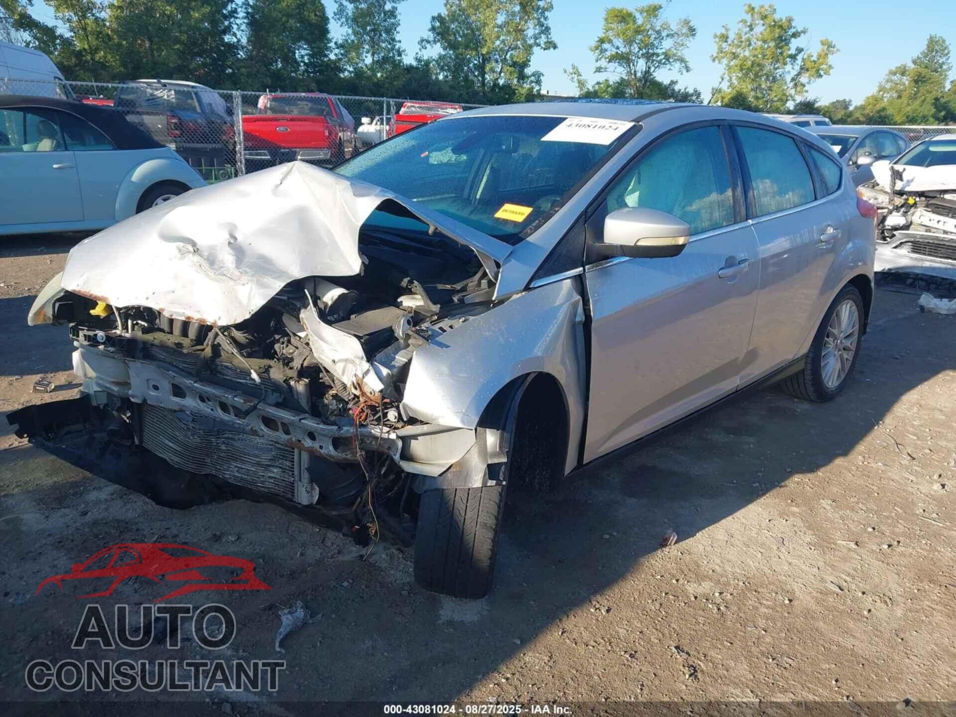 FORD FOCUS 2012 - 1FAHP3M25CL156104