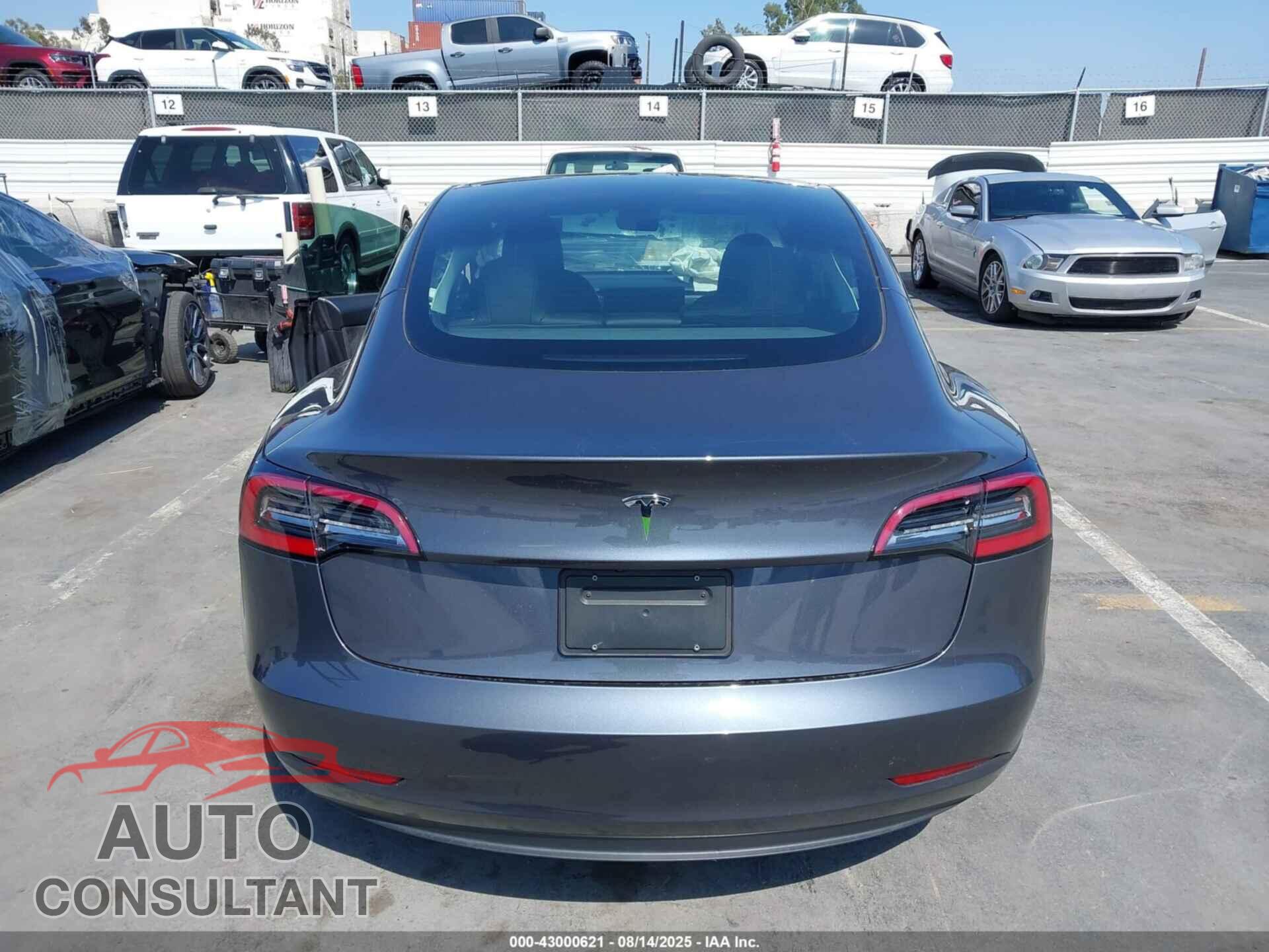 TESLA MODEL 3 2023 - 5YJ3E1EA7PF577996