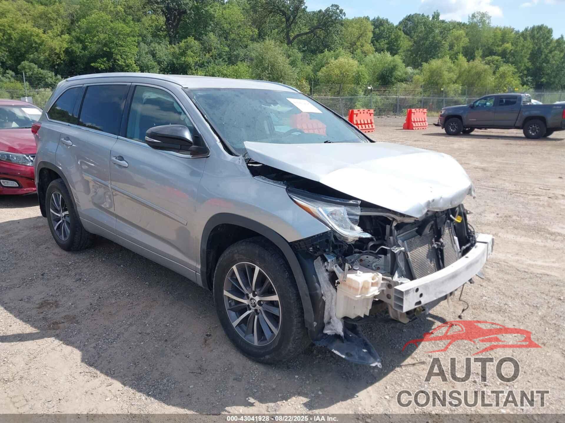 TOYOTA HIGHLANDER 2017 - 5TDJZRFH2HS458935