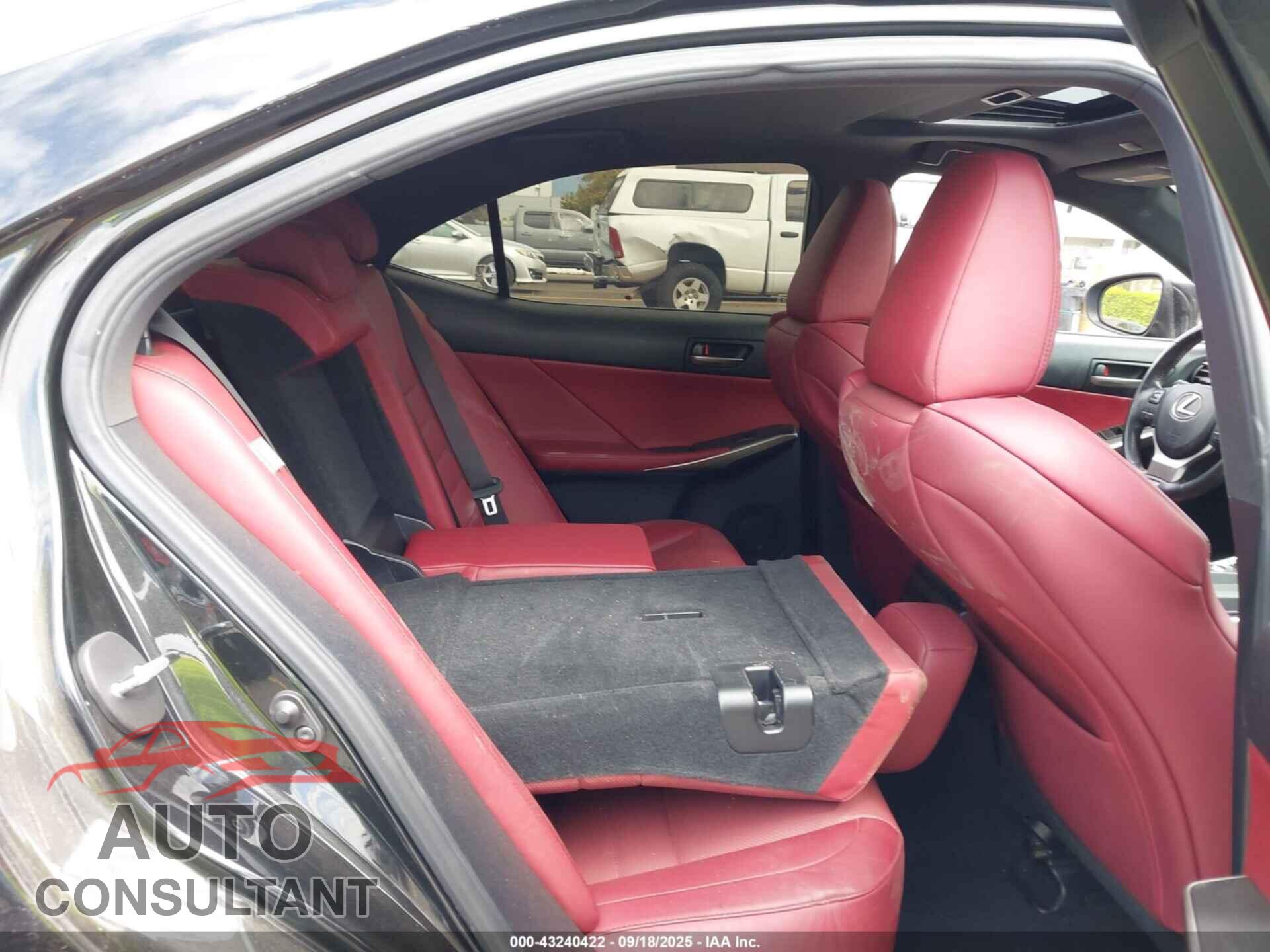 LEXUS IS 300 2019 - JTHBA1D26K5099628
