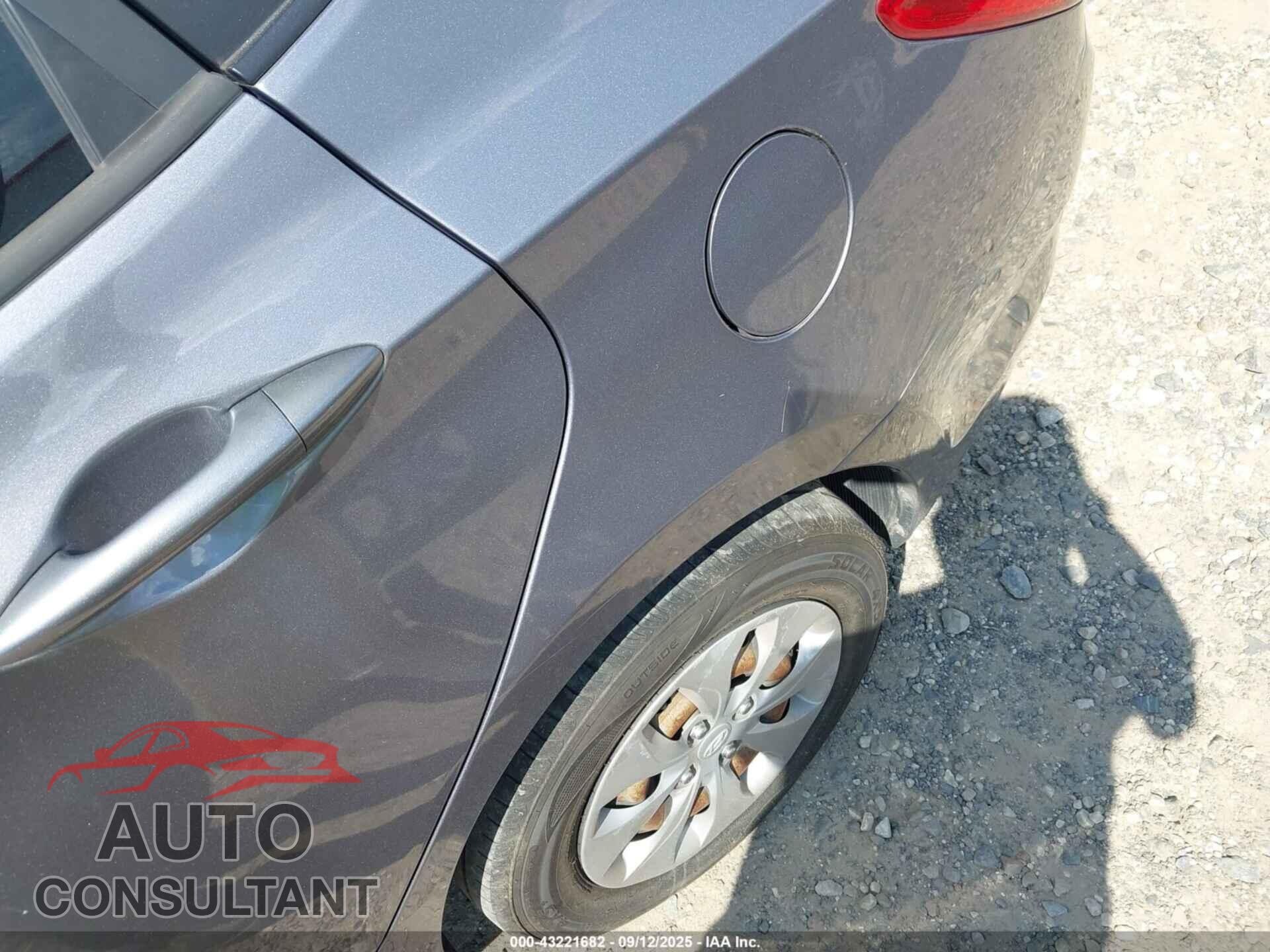 HYUNDAI ACCENT 2017 - KMHCT4AE7HU212903