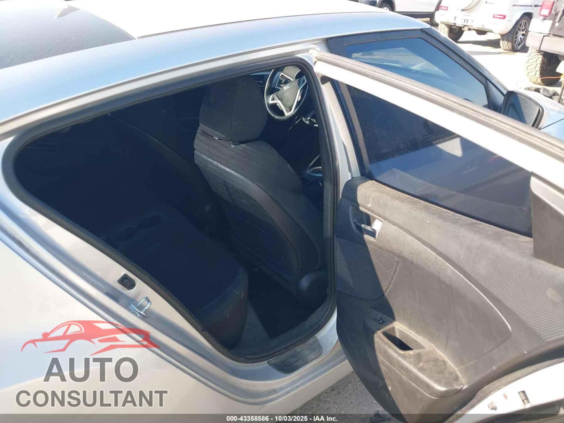 HYUNDAI VELOSTER 2017 - KMHTC6AD7HU305732