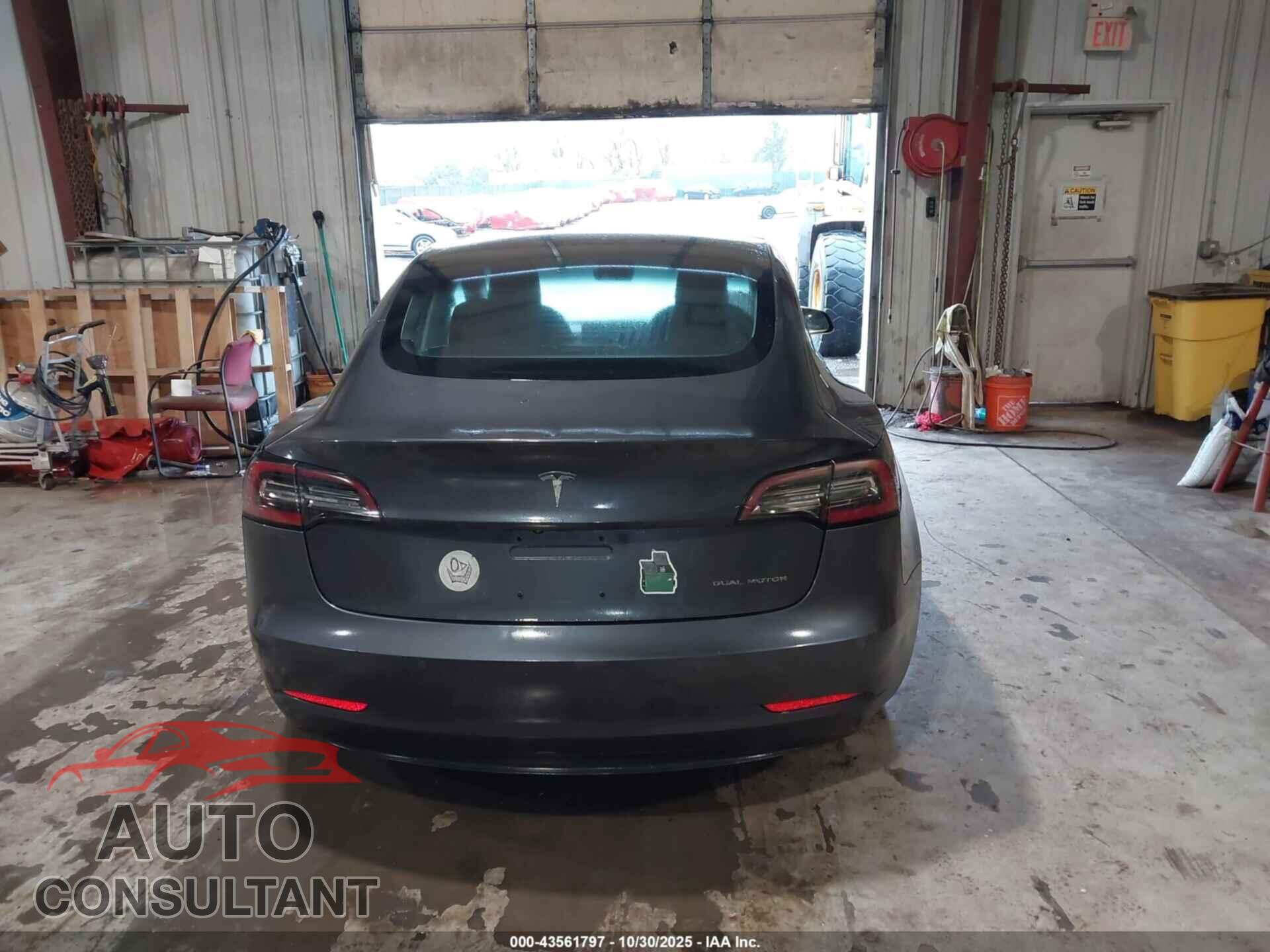TESLA MODEL 3 2018 - 5YJ3E1EB7JF066160