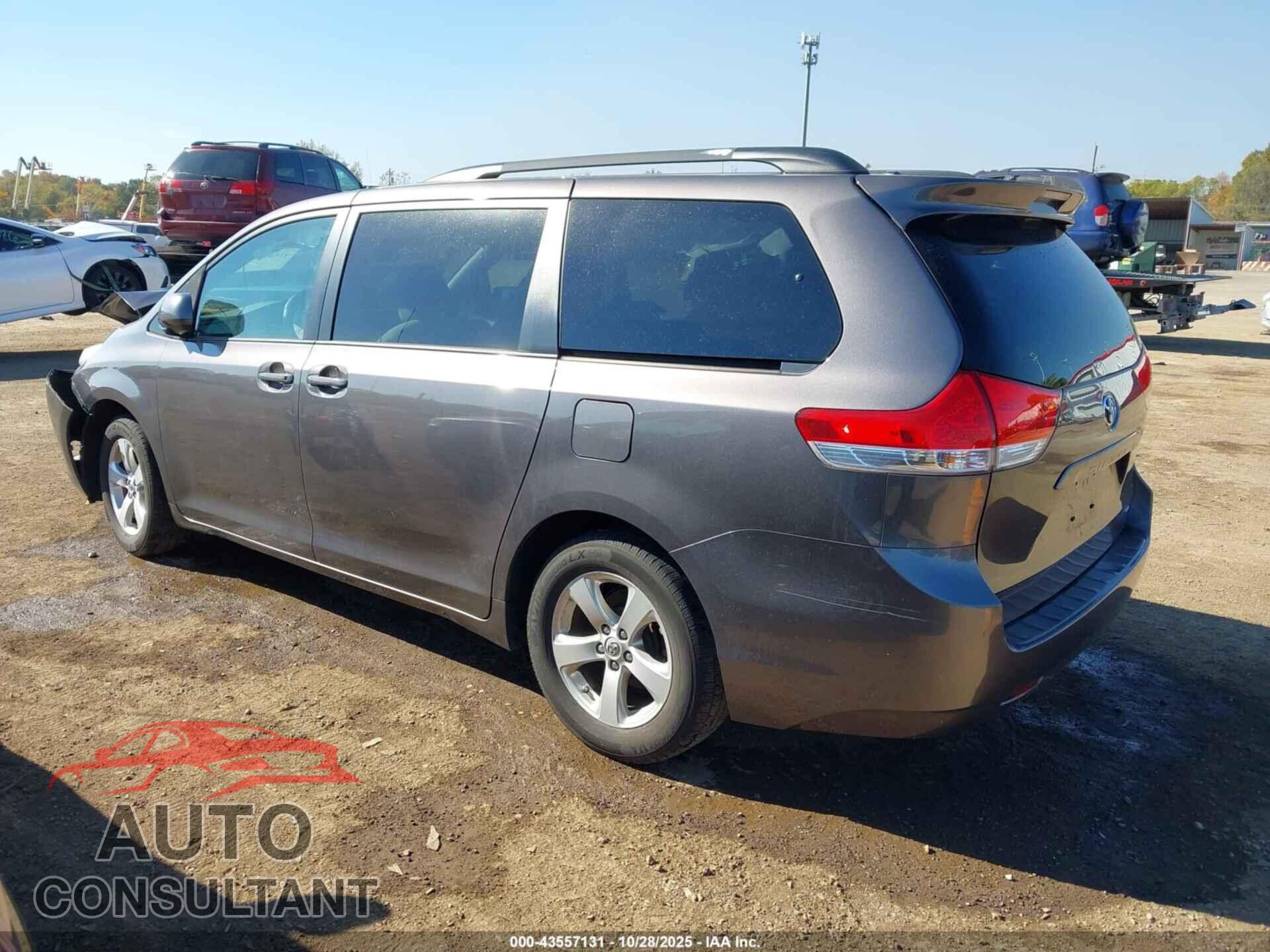 TOYOTA SIENNA 2013 - 5TDKK3DC2DS351133