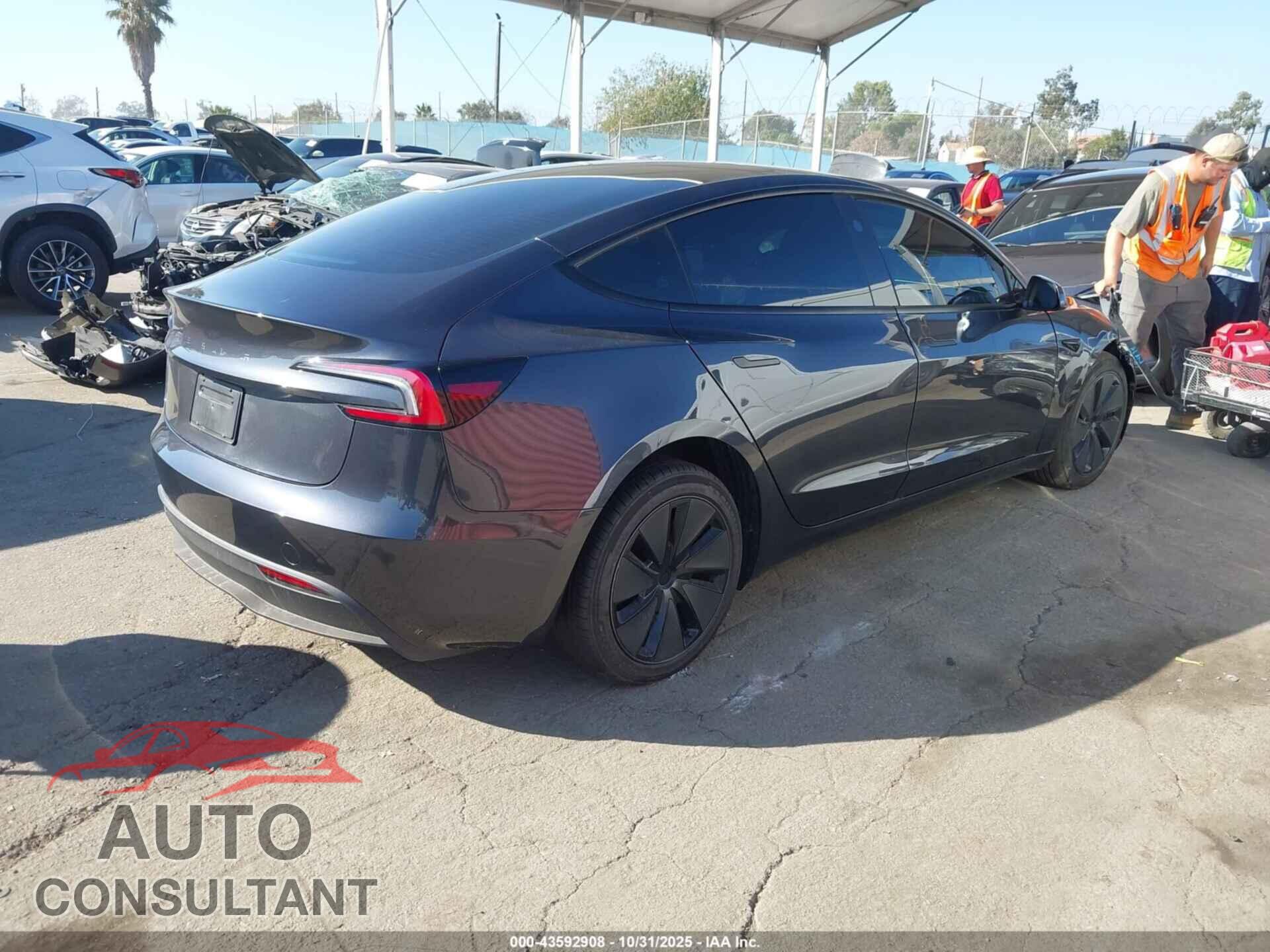 TESLA MODEL 3 2025 - 5YJ3E1EA8SF941416