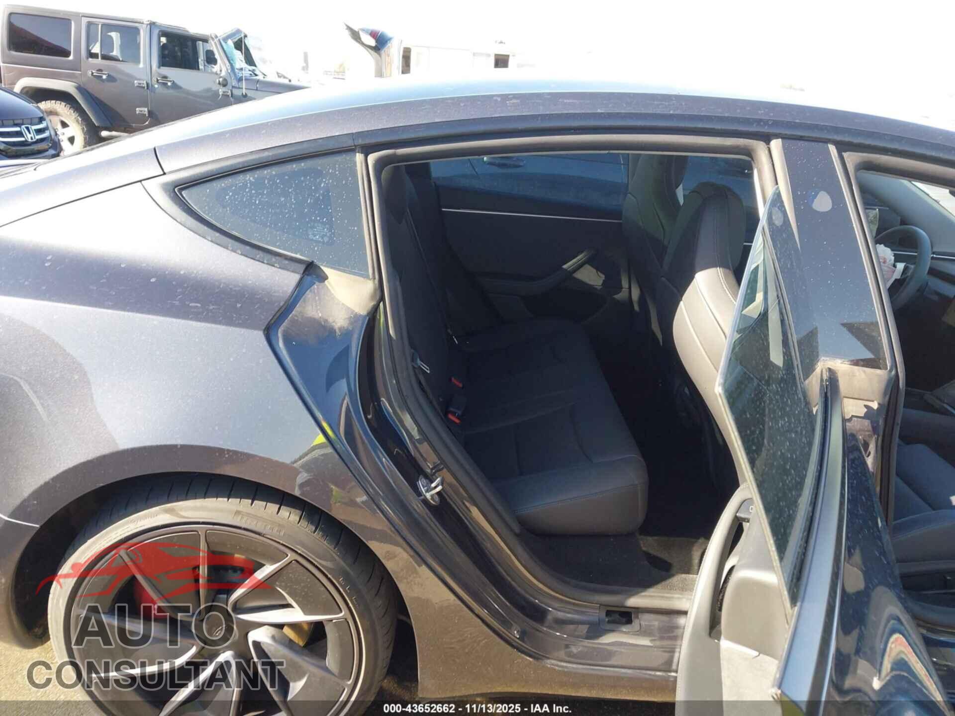 TESLA MODEL 3 2024 - 5YJ3E1ET4RF830549