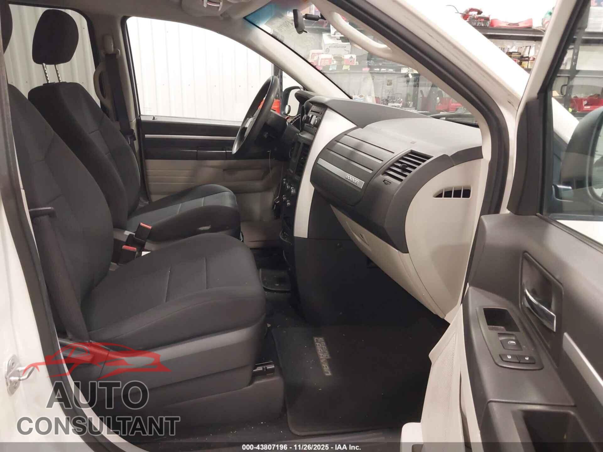 DODGE GRAND CARAVAN 2010 - 2D4RN4DE5AR184979