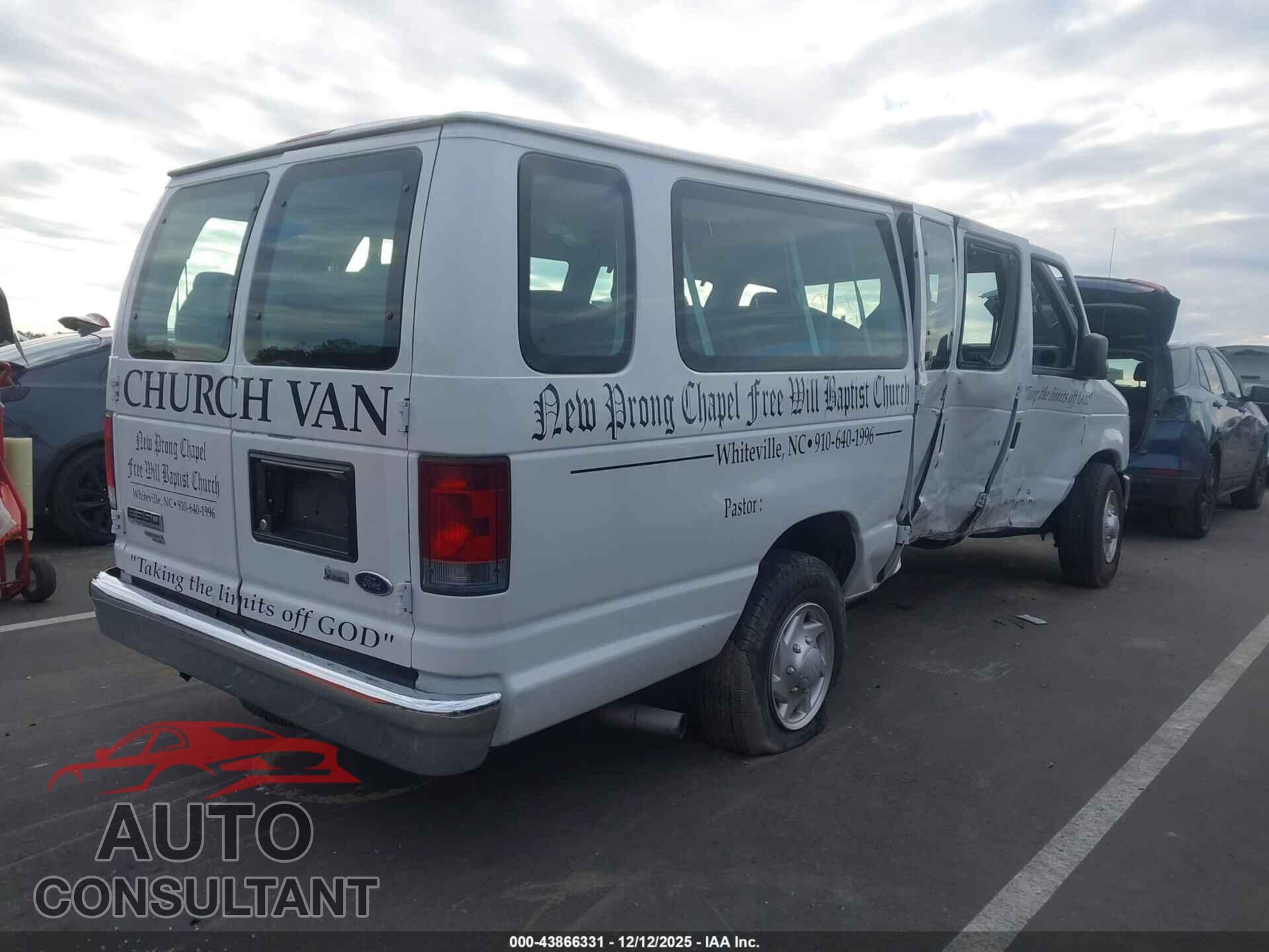 FORD E-350 SUPER DUTY 2011 - 1FBSS3BL7BDB08515