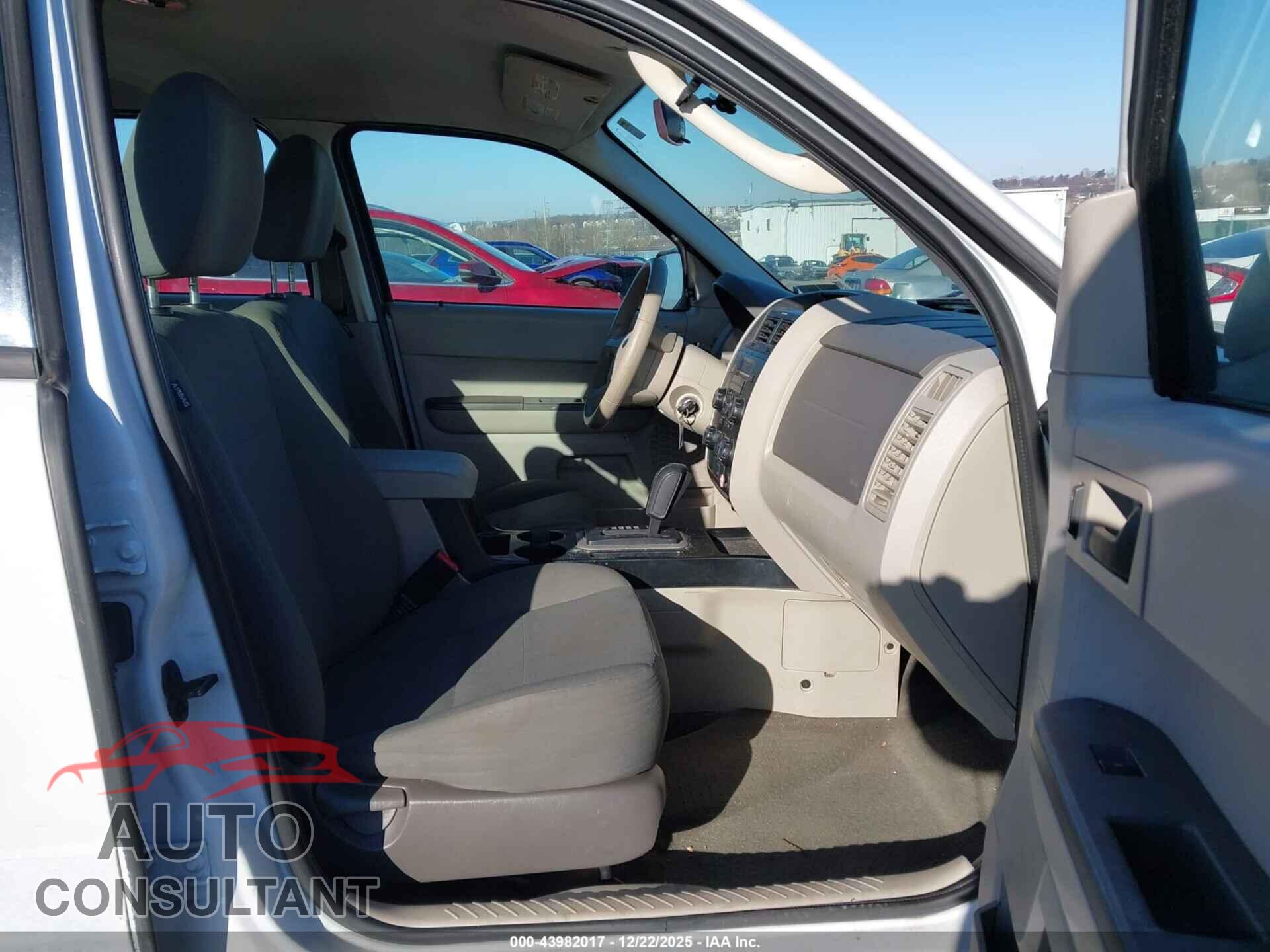 FORD ESCAPE 2011 - 1FMCU0C75BKC18058