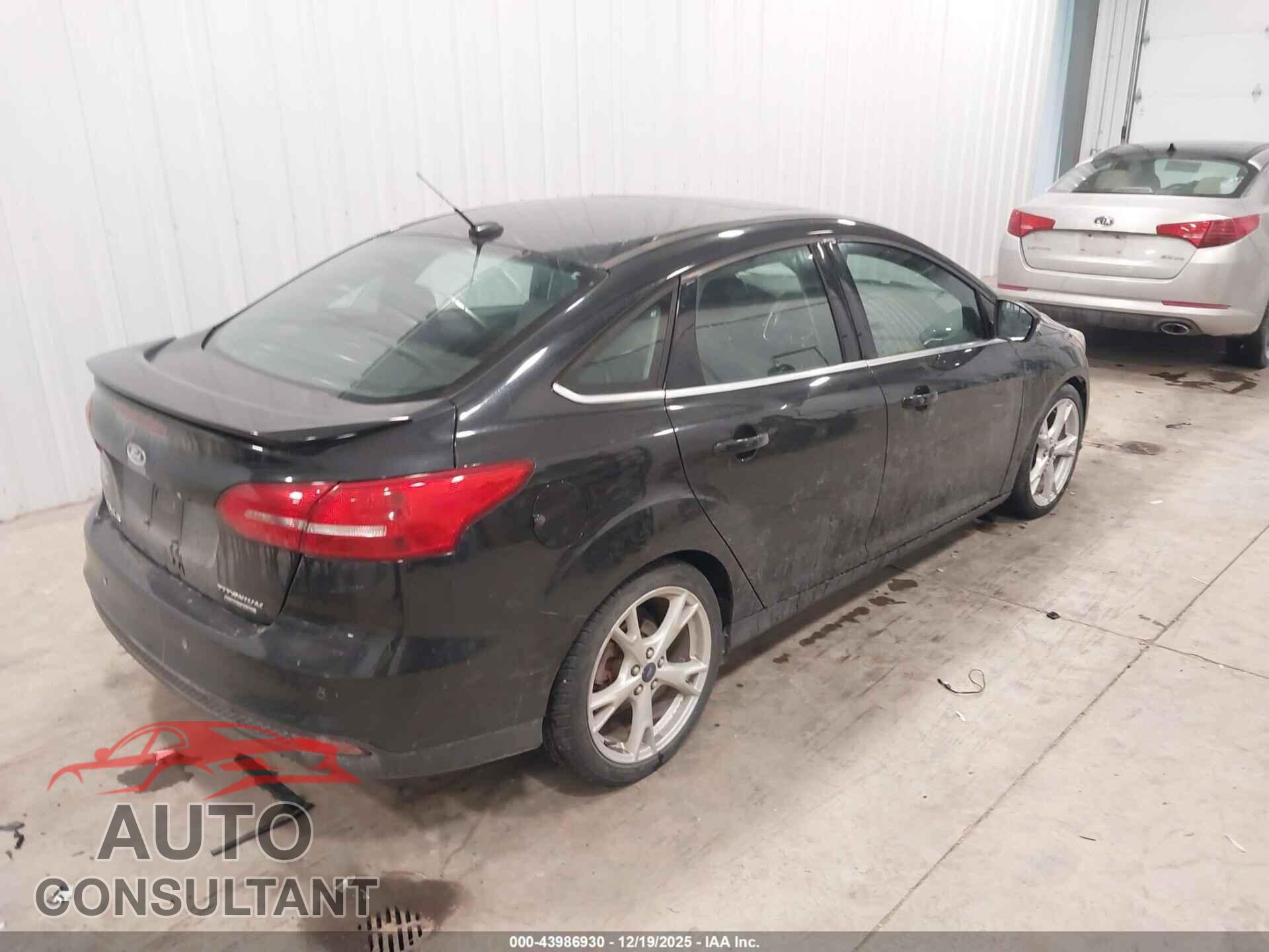 FORD FOCUS 2015 - 1FADP3J26FL239094