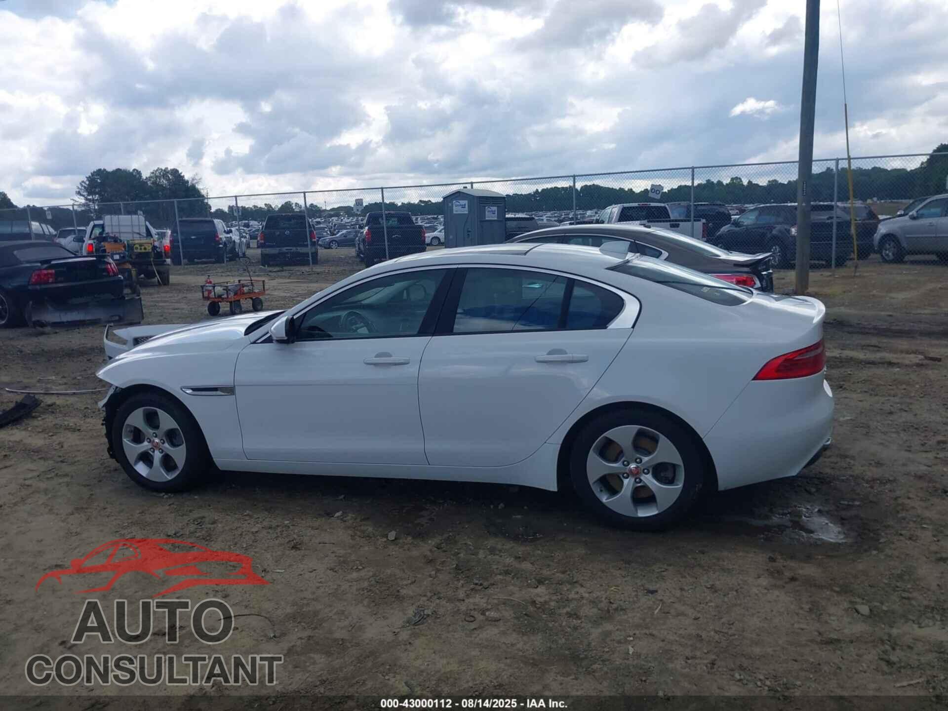 JAGUAR XE 2017 - SAJAR4BG5HA972101
