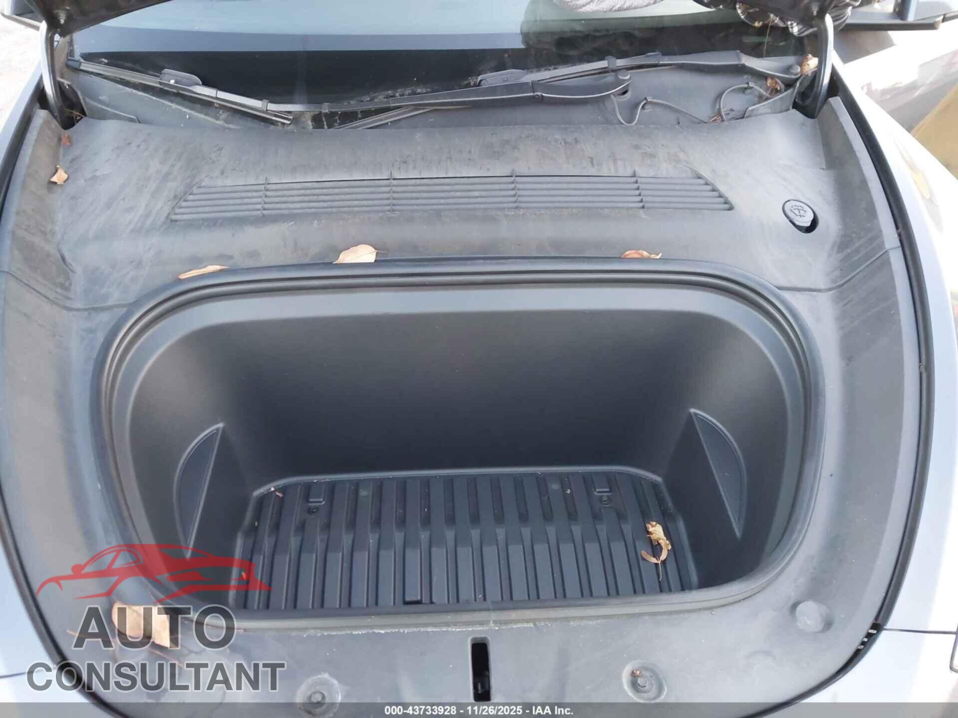 TESLA MODEL Y 2021 - 5YJYGDEF2MF270549