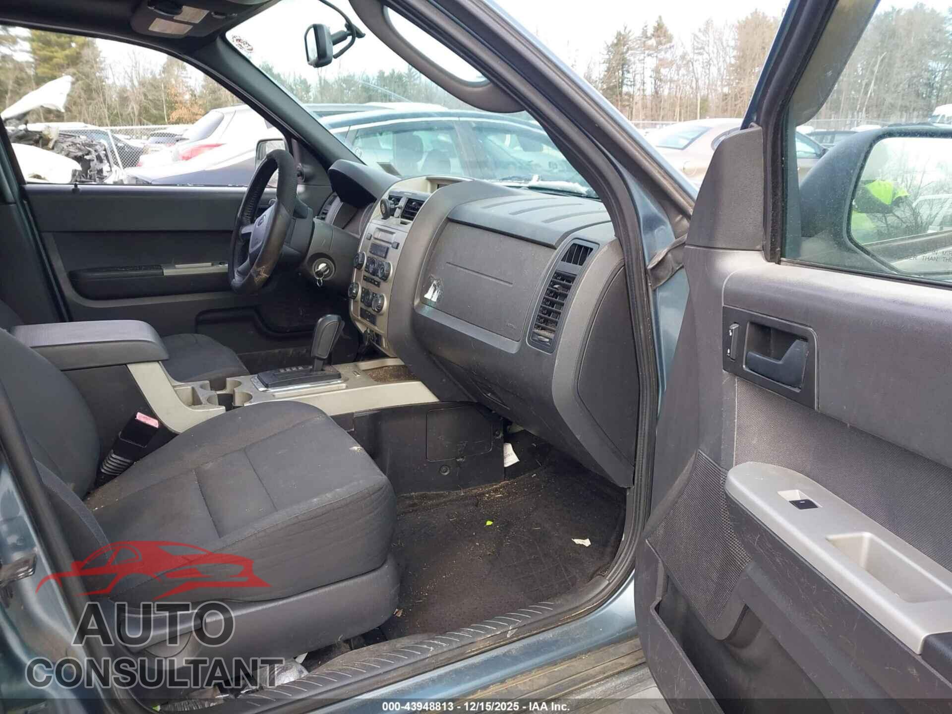FORD ESCAPE 2011 - 1FMCU0D74BKC08202