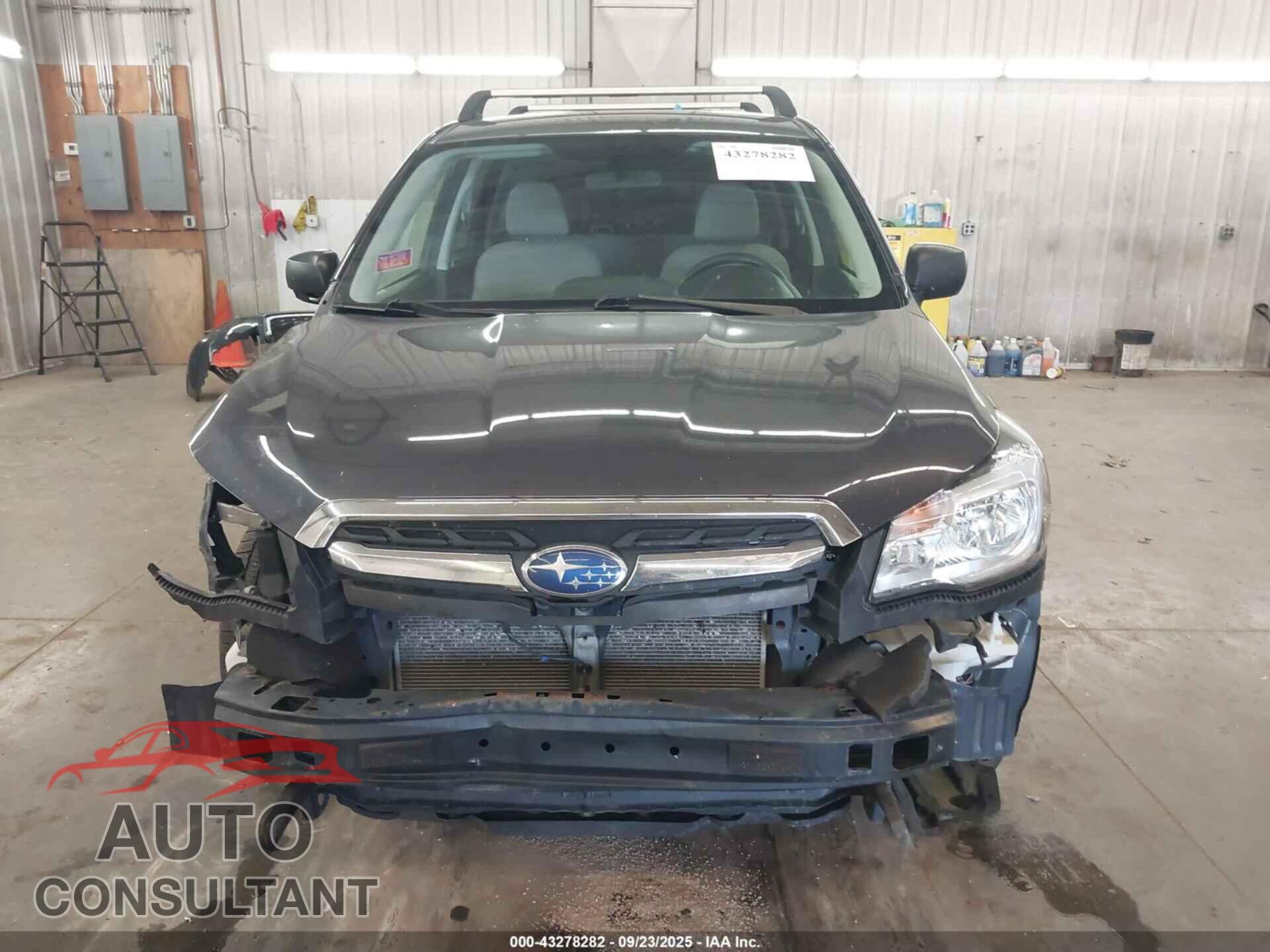 SUBARU FORESTER 2017 - JF2SJAAC1HH517116