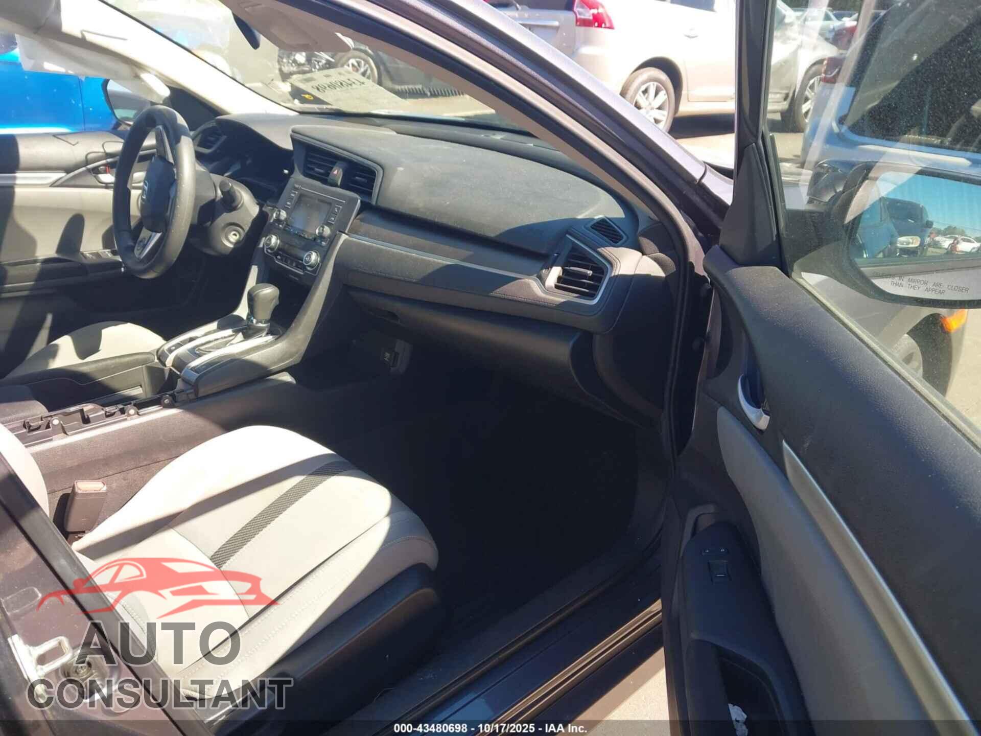 HONDA CIVIC 2017 - 19XFC2F58HE018555
