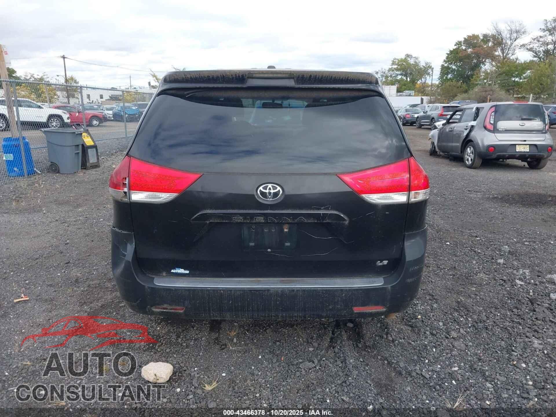 TOYOTA SIENNA 2012 - 5TDKA3DC1CS009352