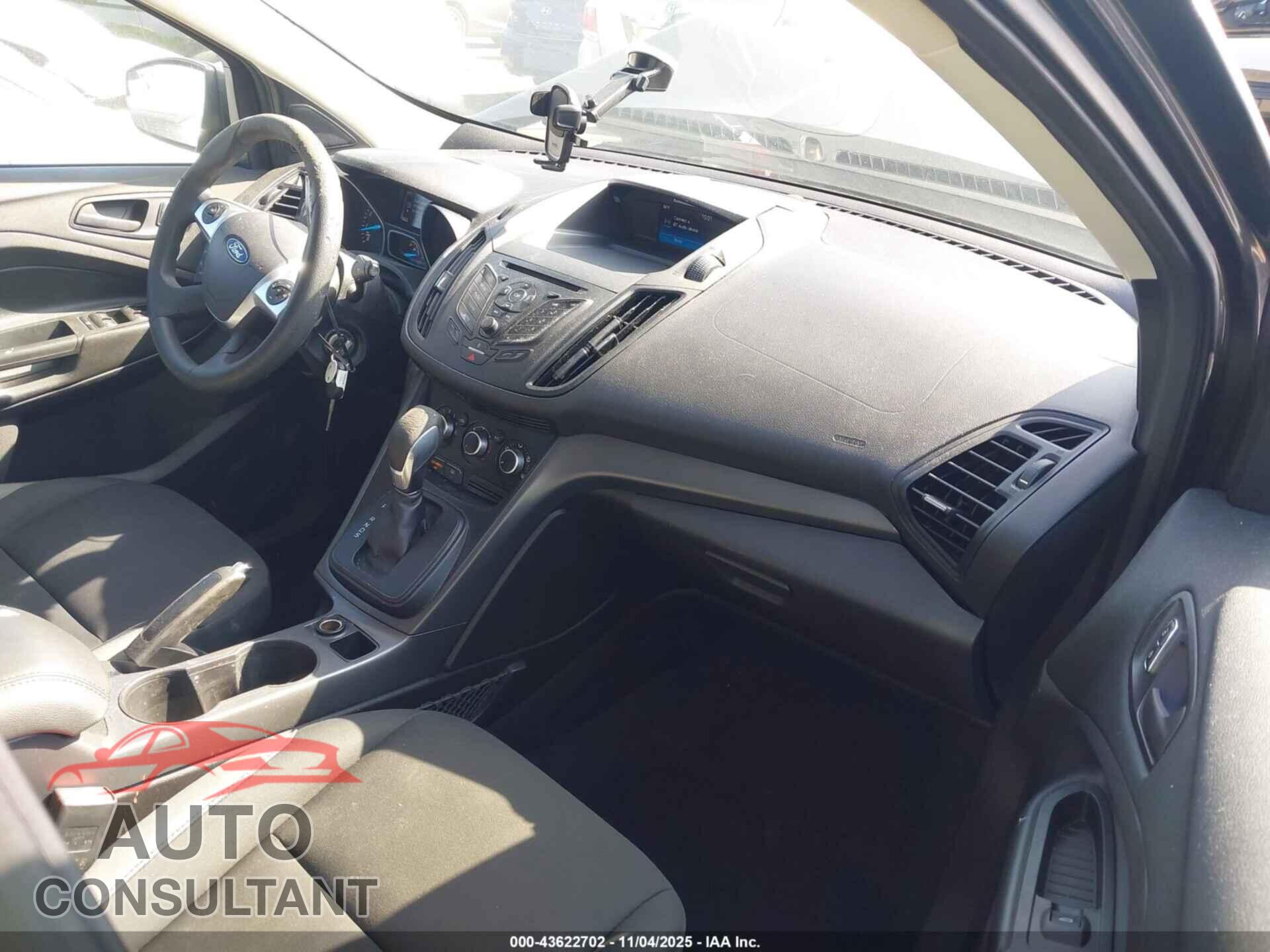 FORD ESCAPE 2016 - 1FMCU0F76GUB40395