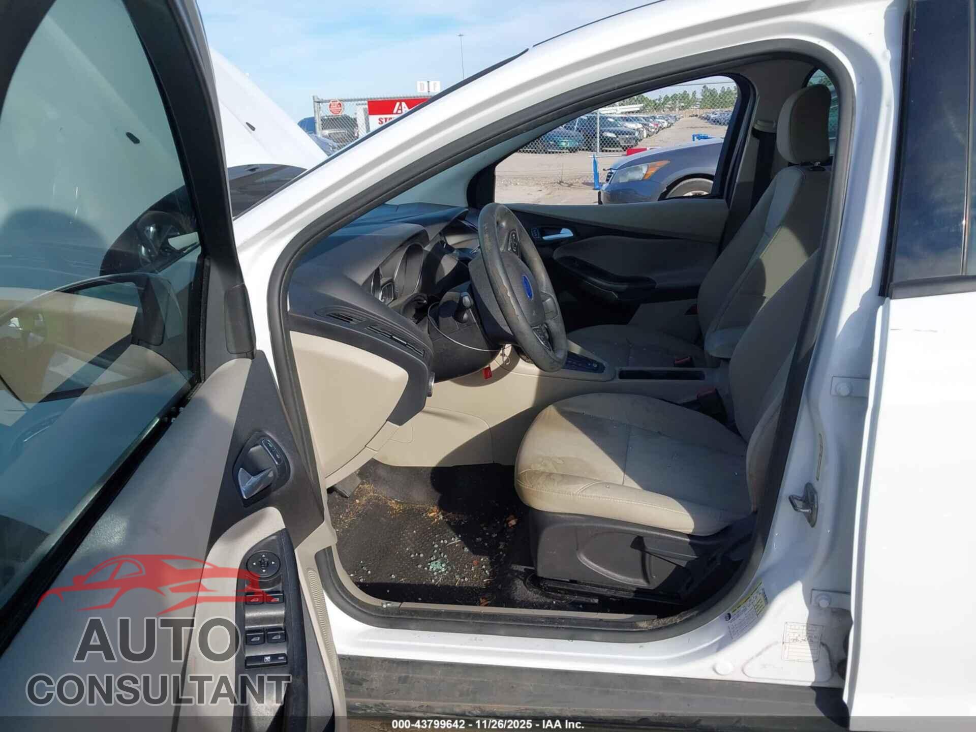 FORD FOCUS 2016 - 1FADP3F27GL271918