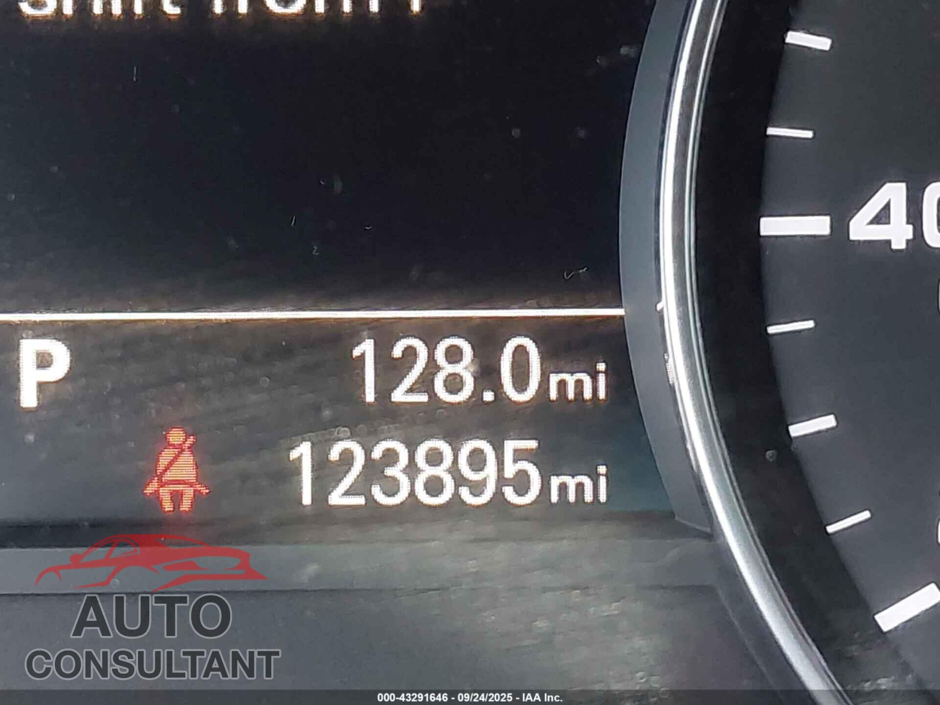 AUDI A6 2016 - WAUGFAFC3GN021942