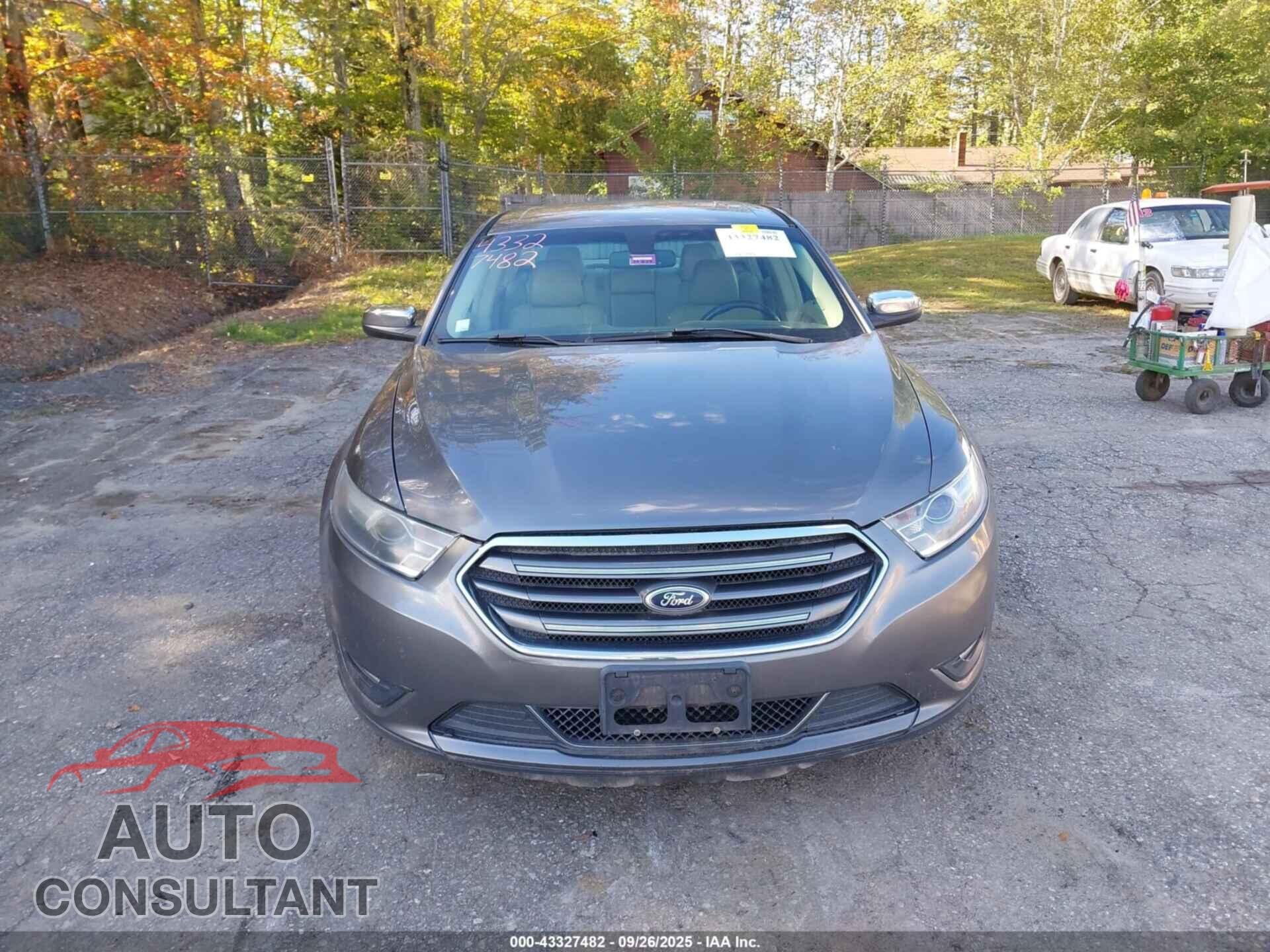 FORD TAURUS 2013 - 1FAHP2F82DG131148