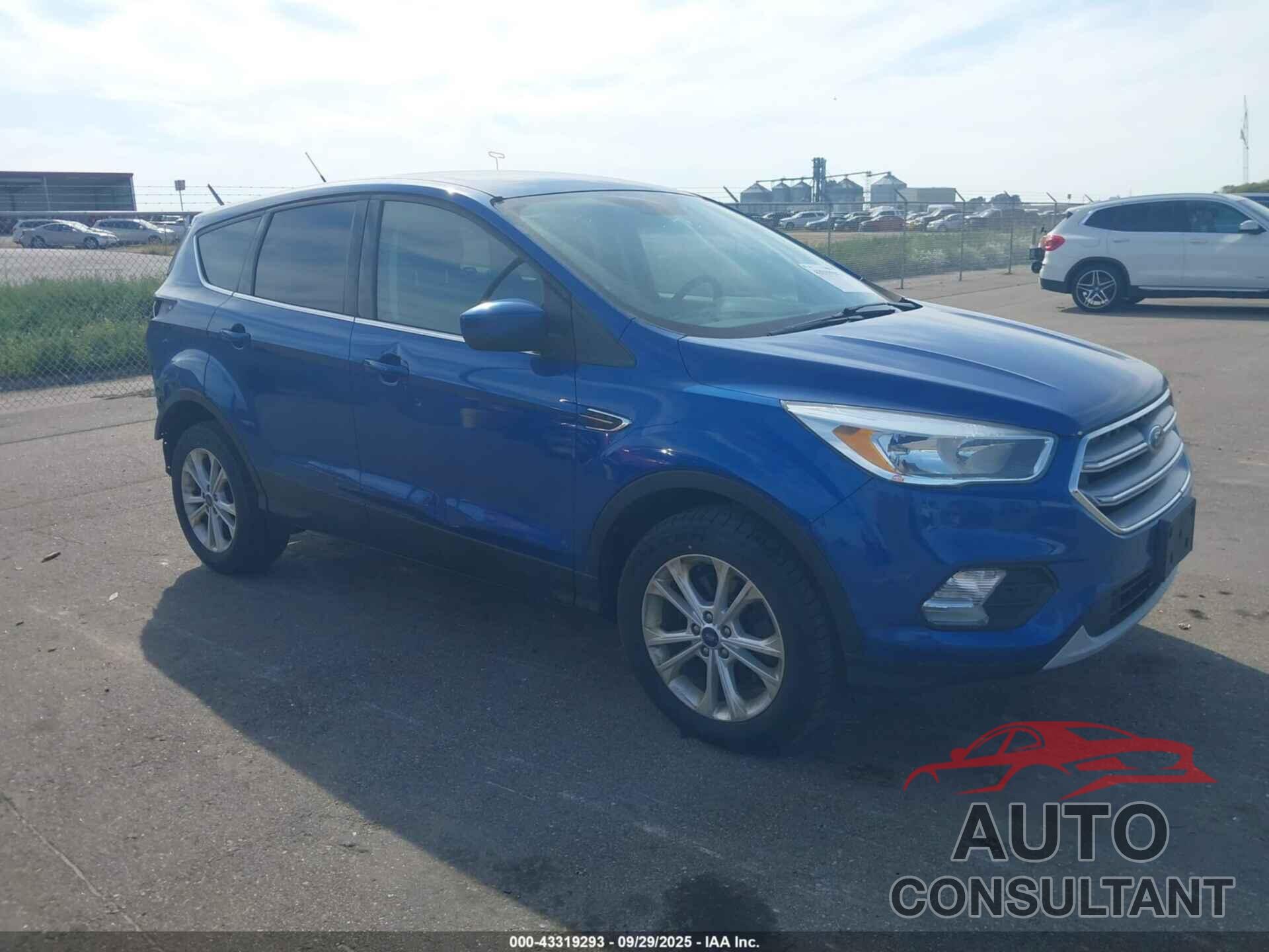 FORD ESCAPE 2017 - 1FMCU9G97HUE08862