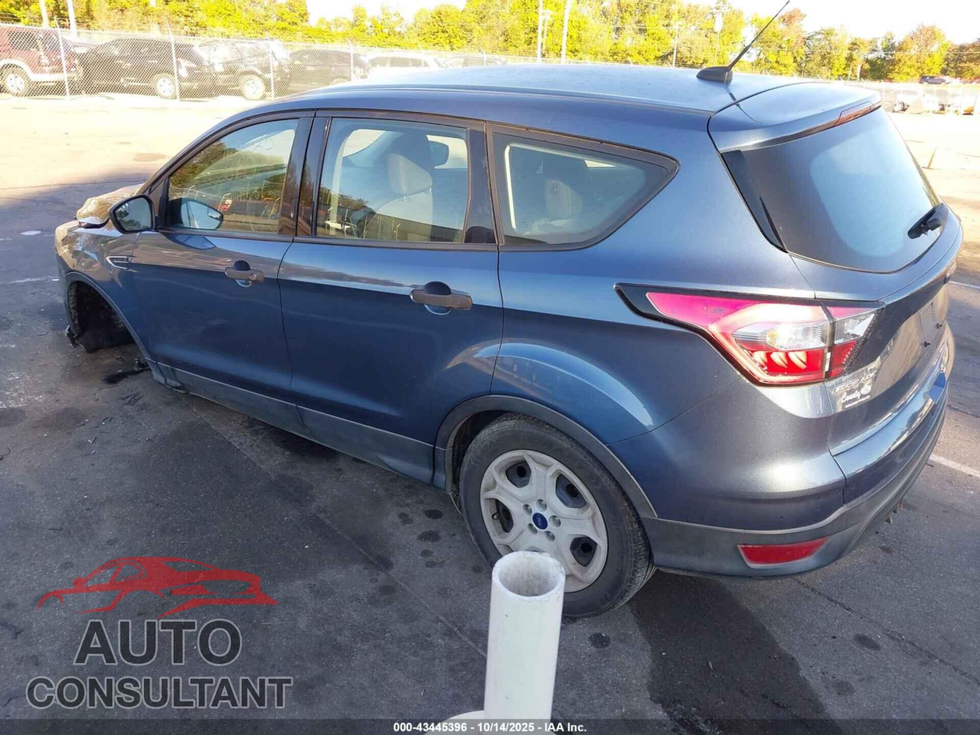 FORD ESCAPE 2018 - 1FMCU0F76JUB96182