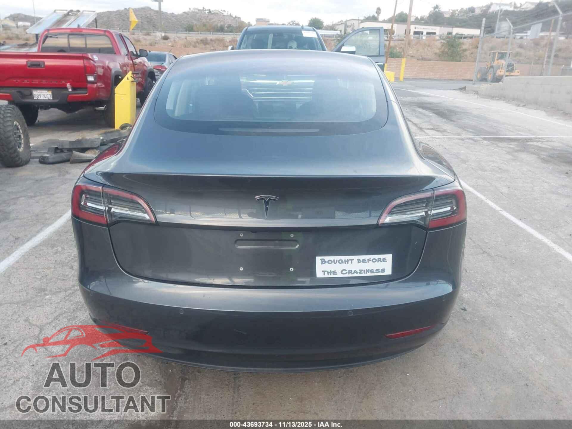 TESLA MODEL 3 2018 - 5YJ3E1EA0JF033217