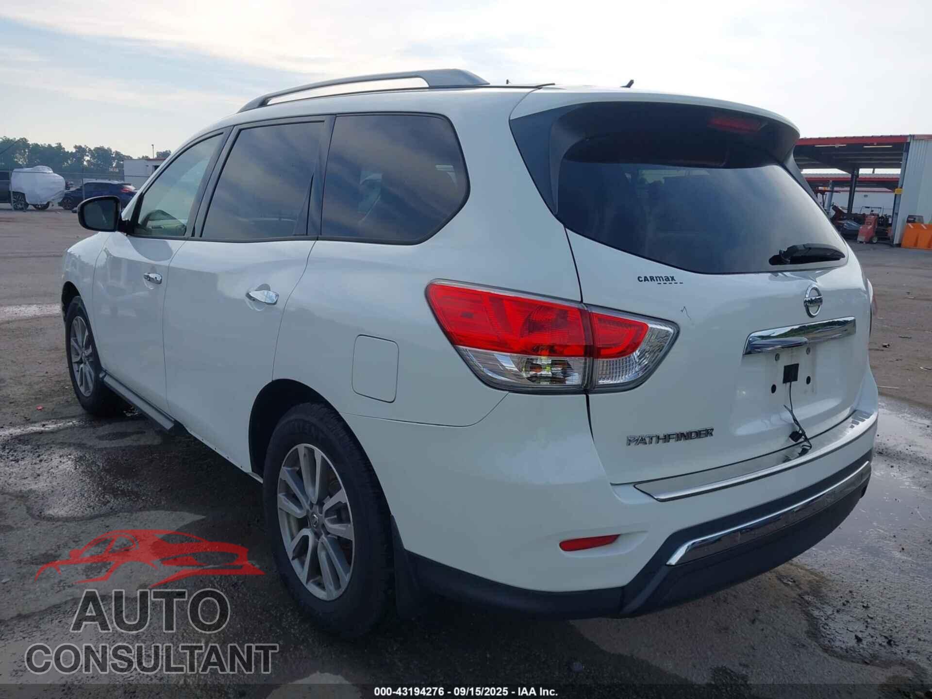 NISSAN PATHFINDER 2015 - 5N1AR2MN5FC708470