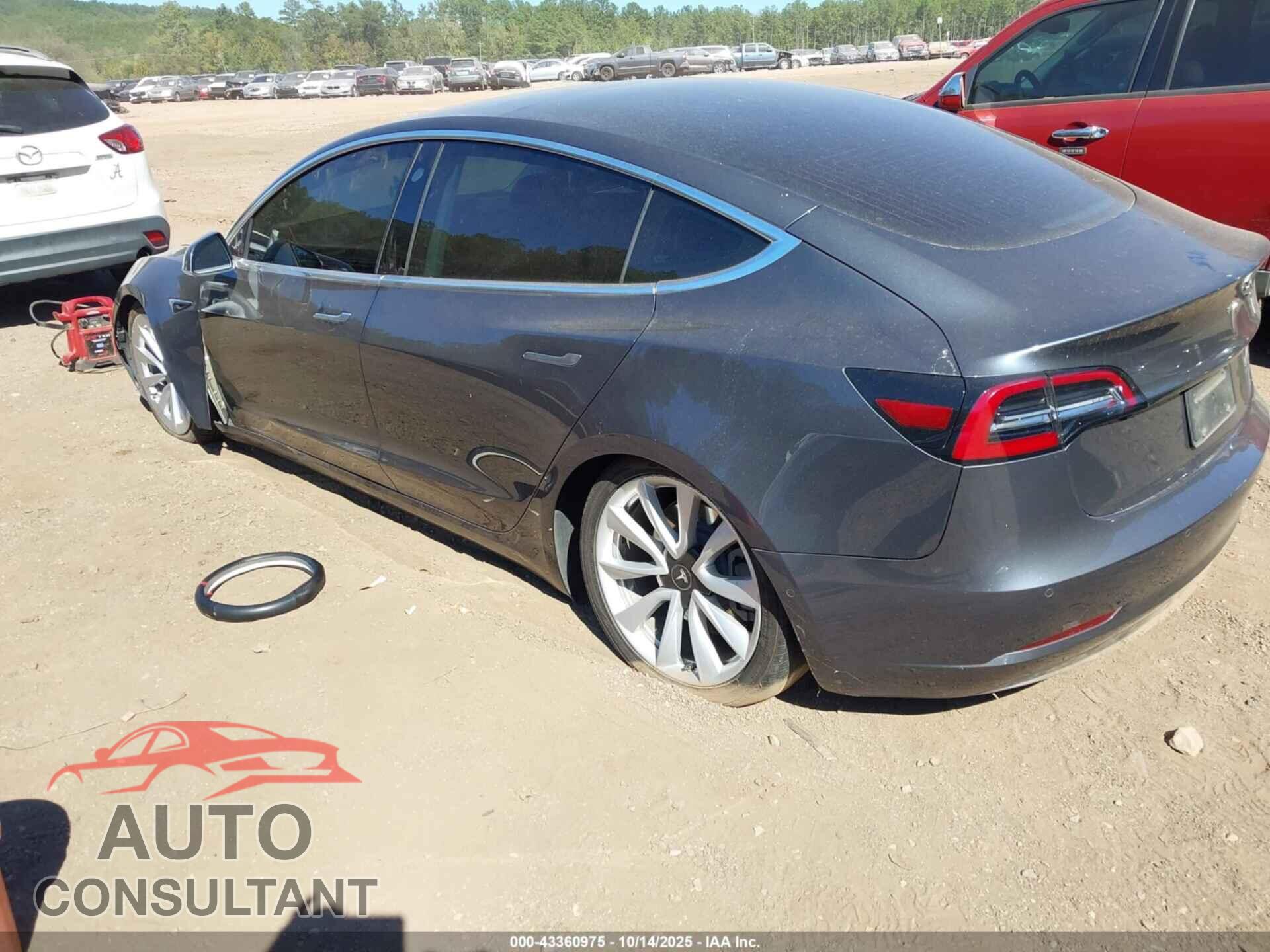 TESLA MODEL 3 2019 - 5YJ3E1EB8KF453608