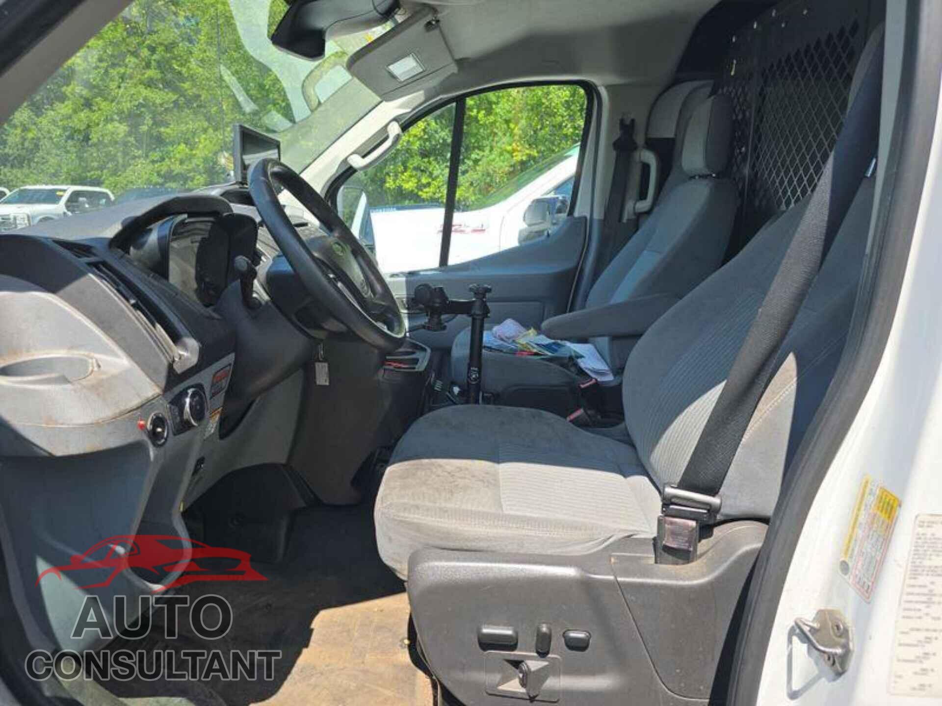 FORD TRANSIT 2018 - 1FTBW2YM2JKA58059