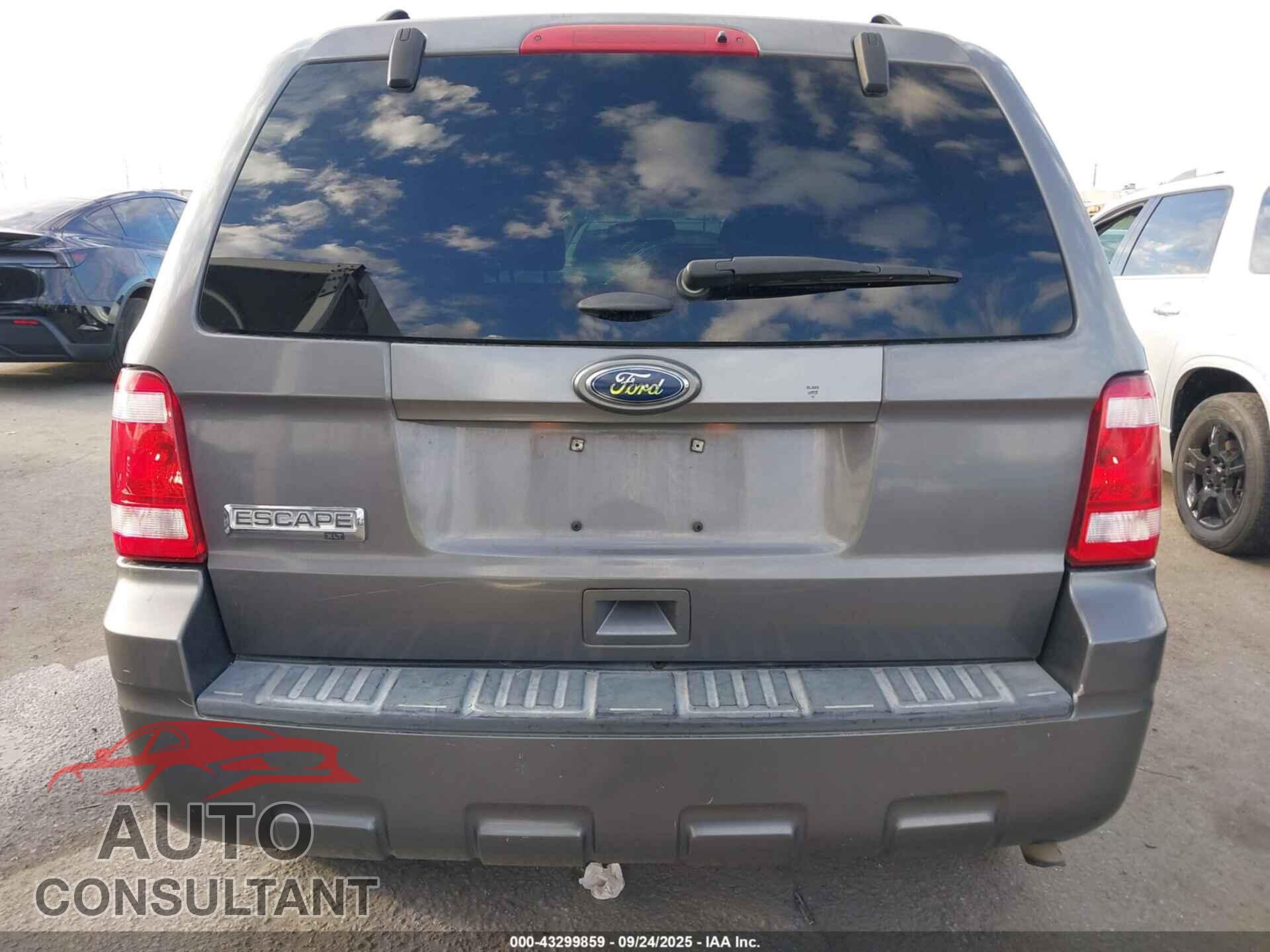 FORD ESCAPE 2011 - 1FMCU0D70BKC17821