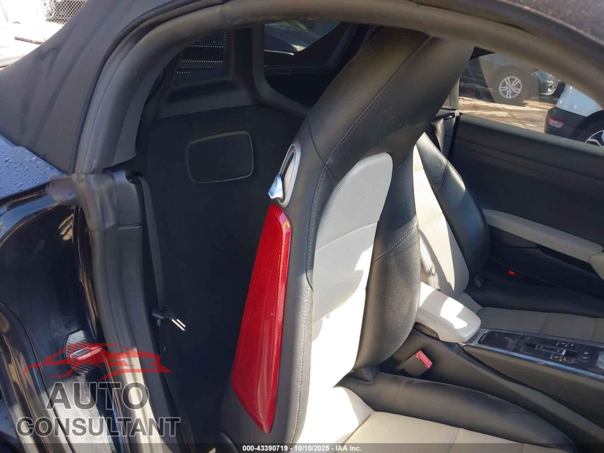 PORSCHE 718 BOXSTER 2018 - WP0CA2A88JS210426