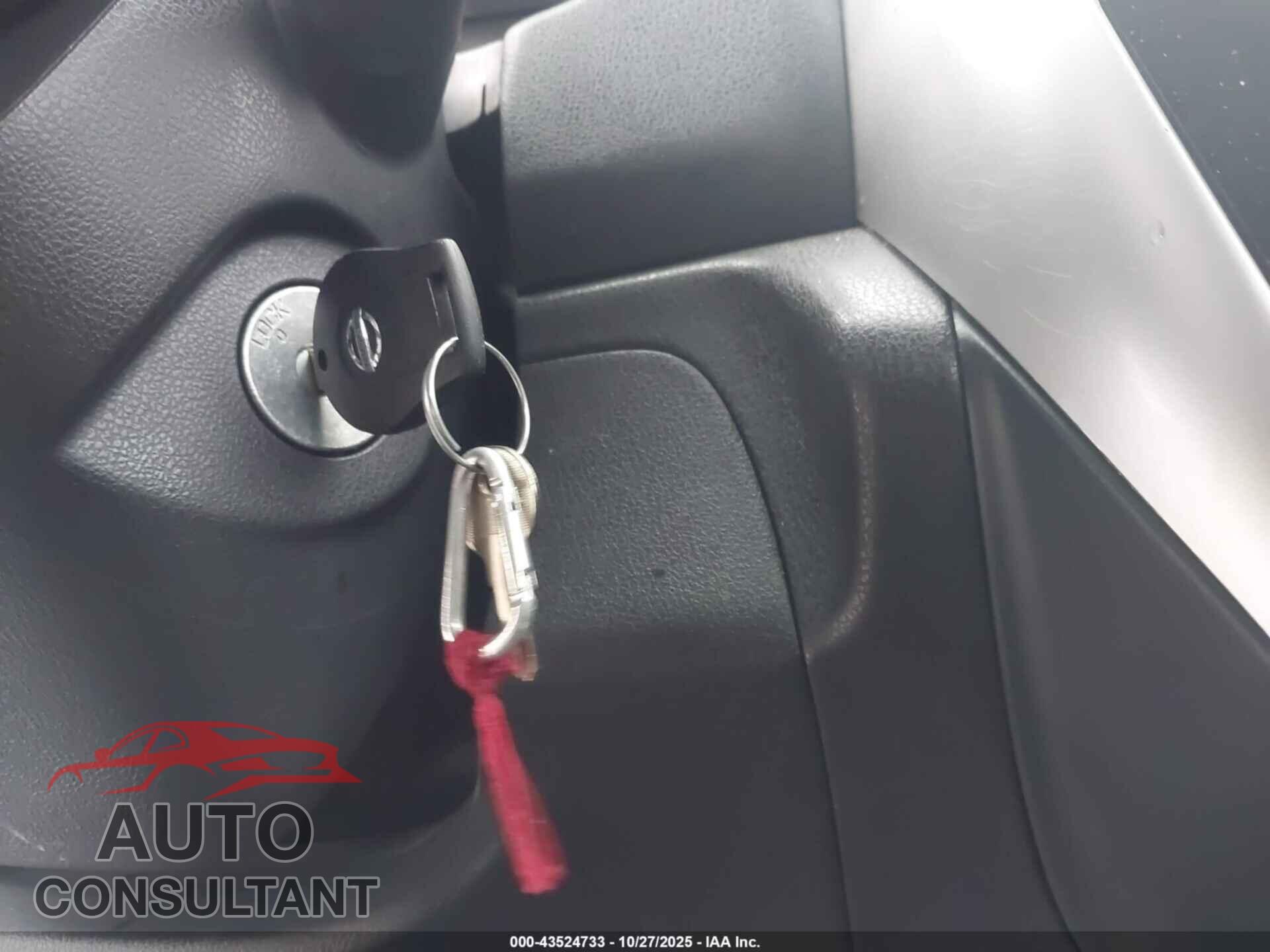 NISSAN VERSA NOTE 2015 - 3N1CE2CP1FL378281