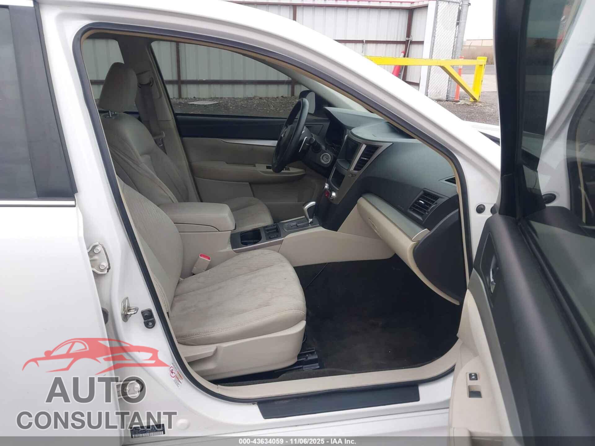 SUBARU LEGACY 2012 - 4S3BMBA64C3028186
