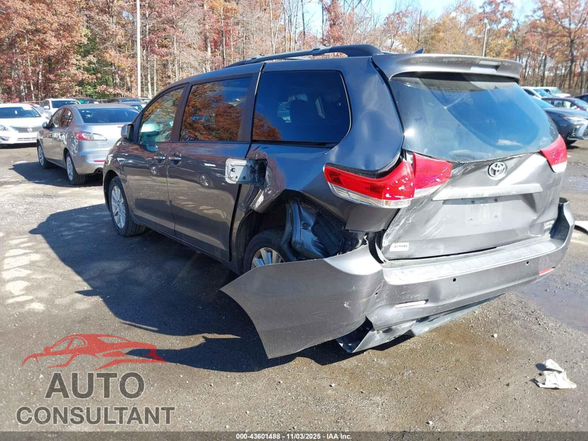 TOYOTA SIENNA 2011 - 5TDDK3DC2BS016153
