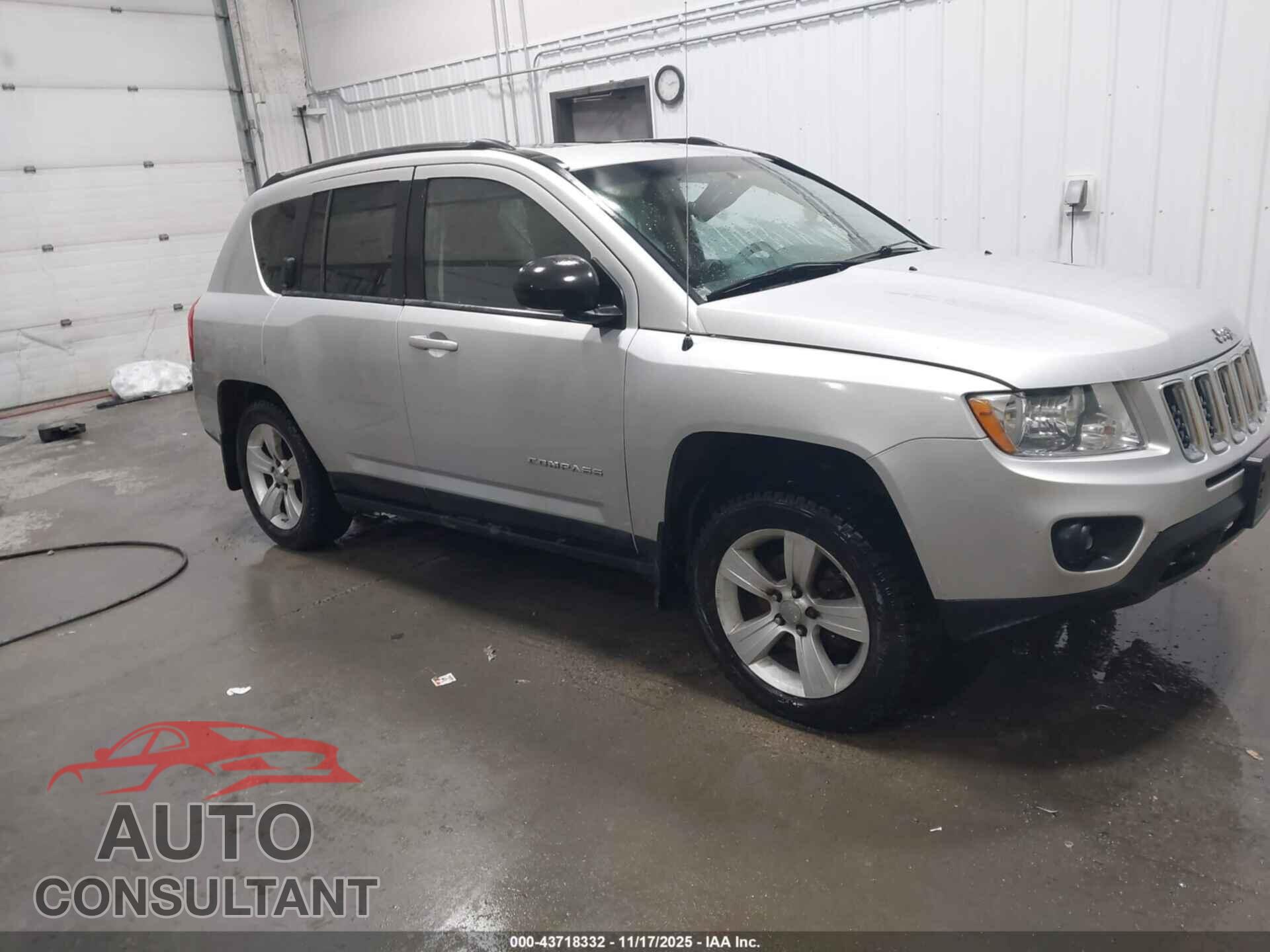 JEEP COMPASS 2011 - 1J4NF1FB4BD278554