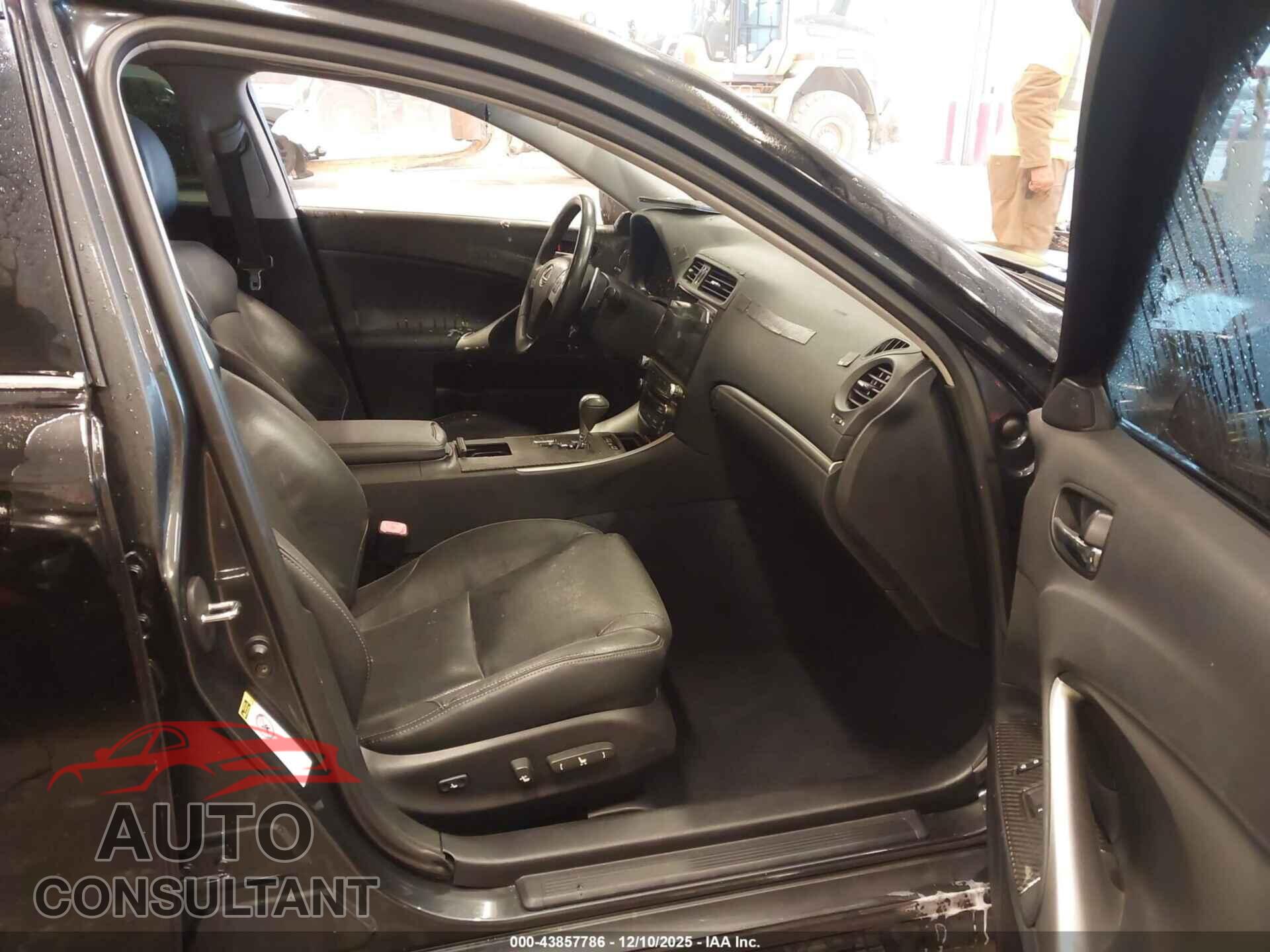 LEXUS IS 250 2011 - JTHCF5C2XB5046722