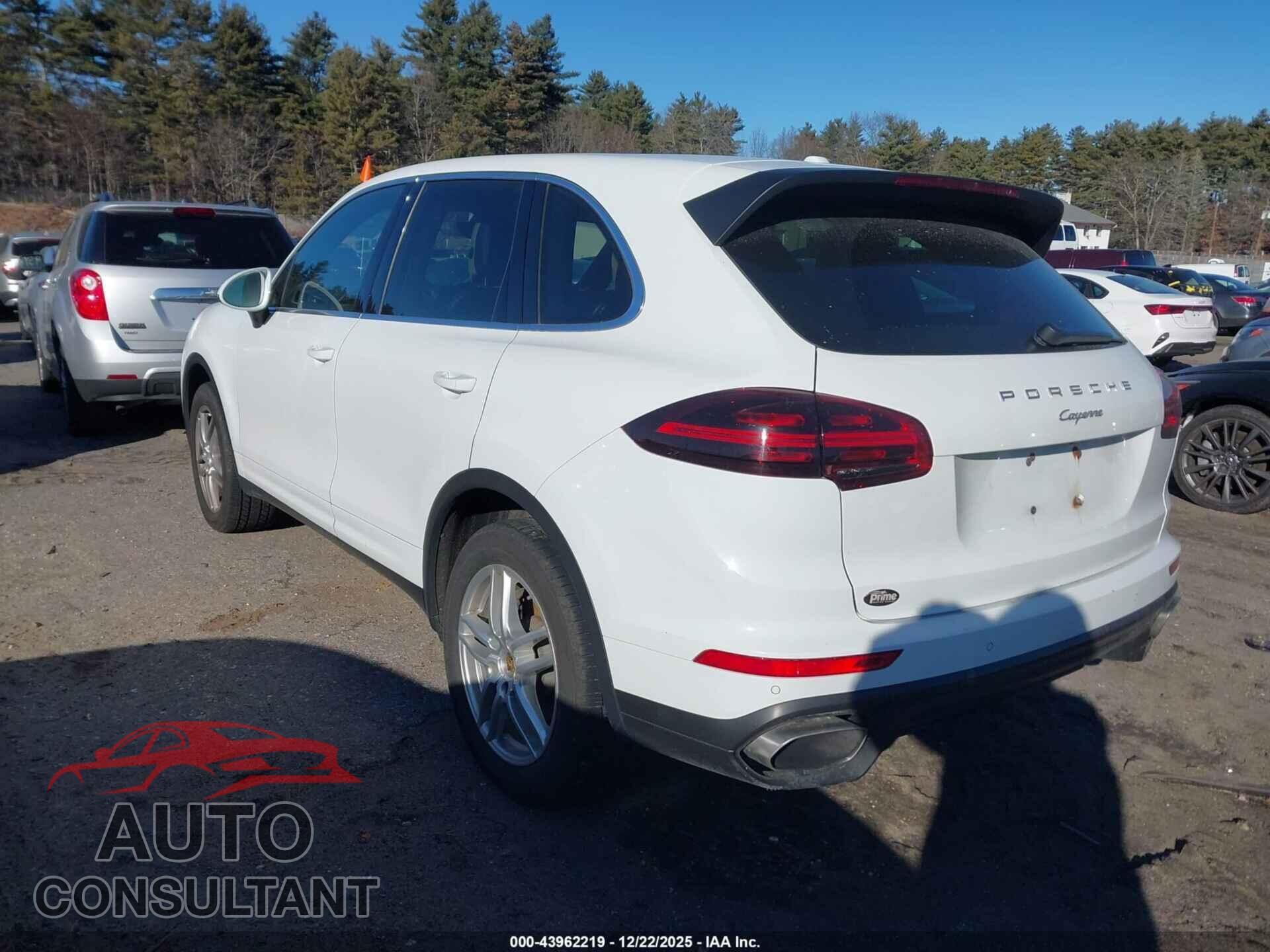 PORSCHE CAYENNE 2016 - WP1AA2A25GLA10608