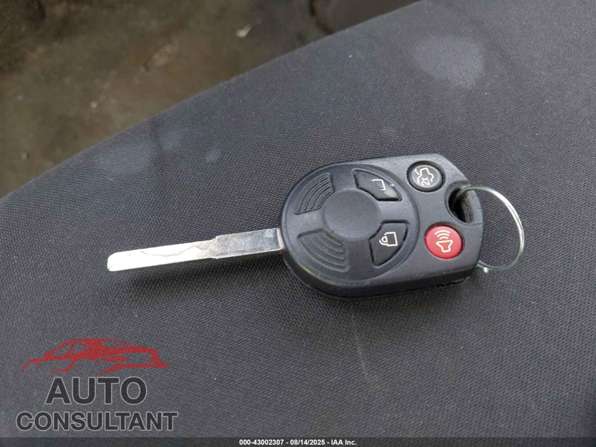 FORD FOCUS 2017 - 1FADP3M24HL323784