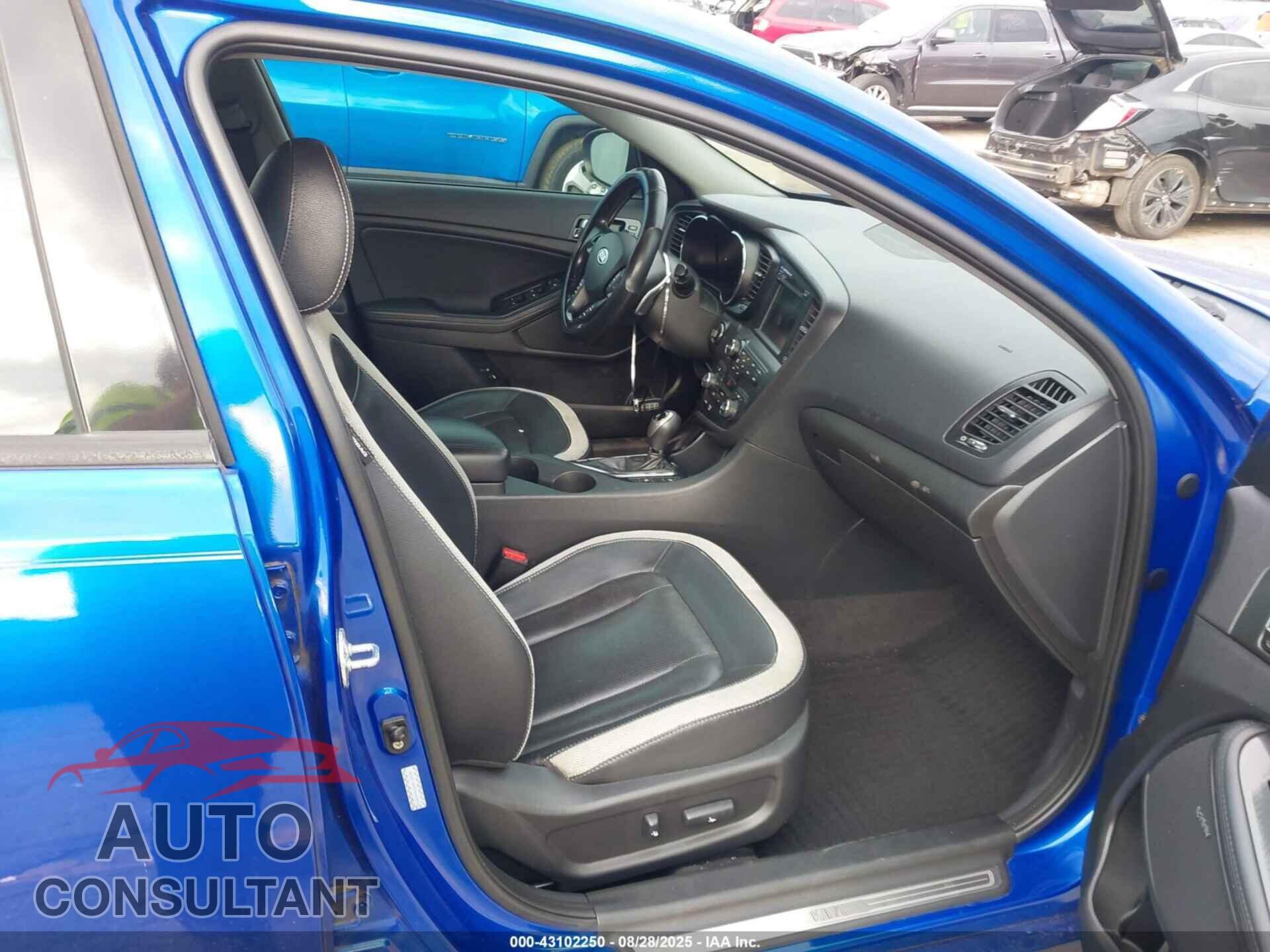 KIA OPTIMA 2011 - KNAGR4A66B5179016