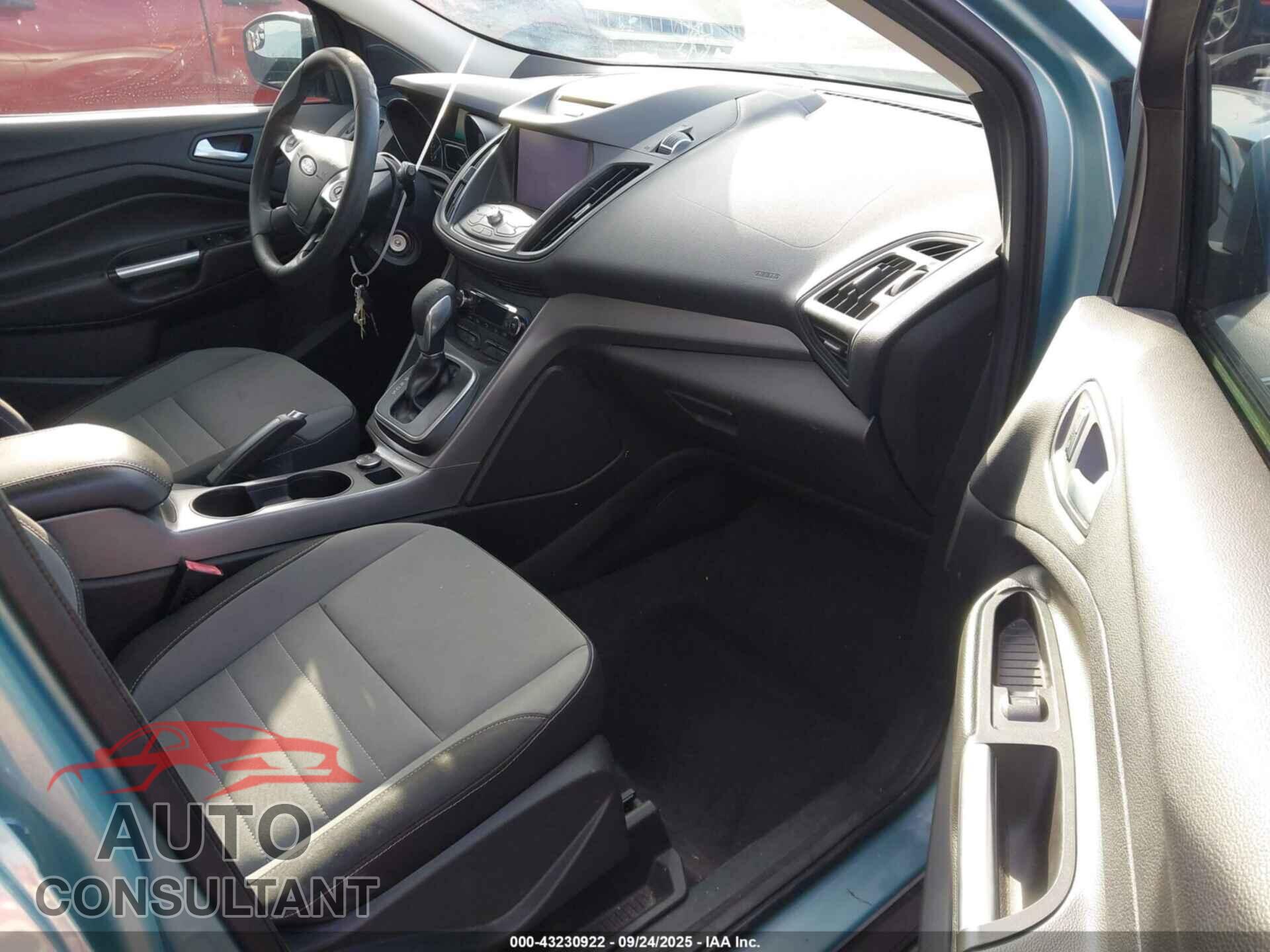 FORD ESCAPE 2013 - 1FMCU0GX1DUC03316