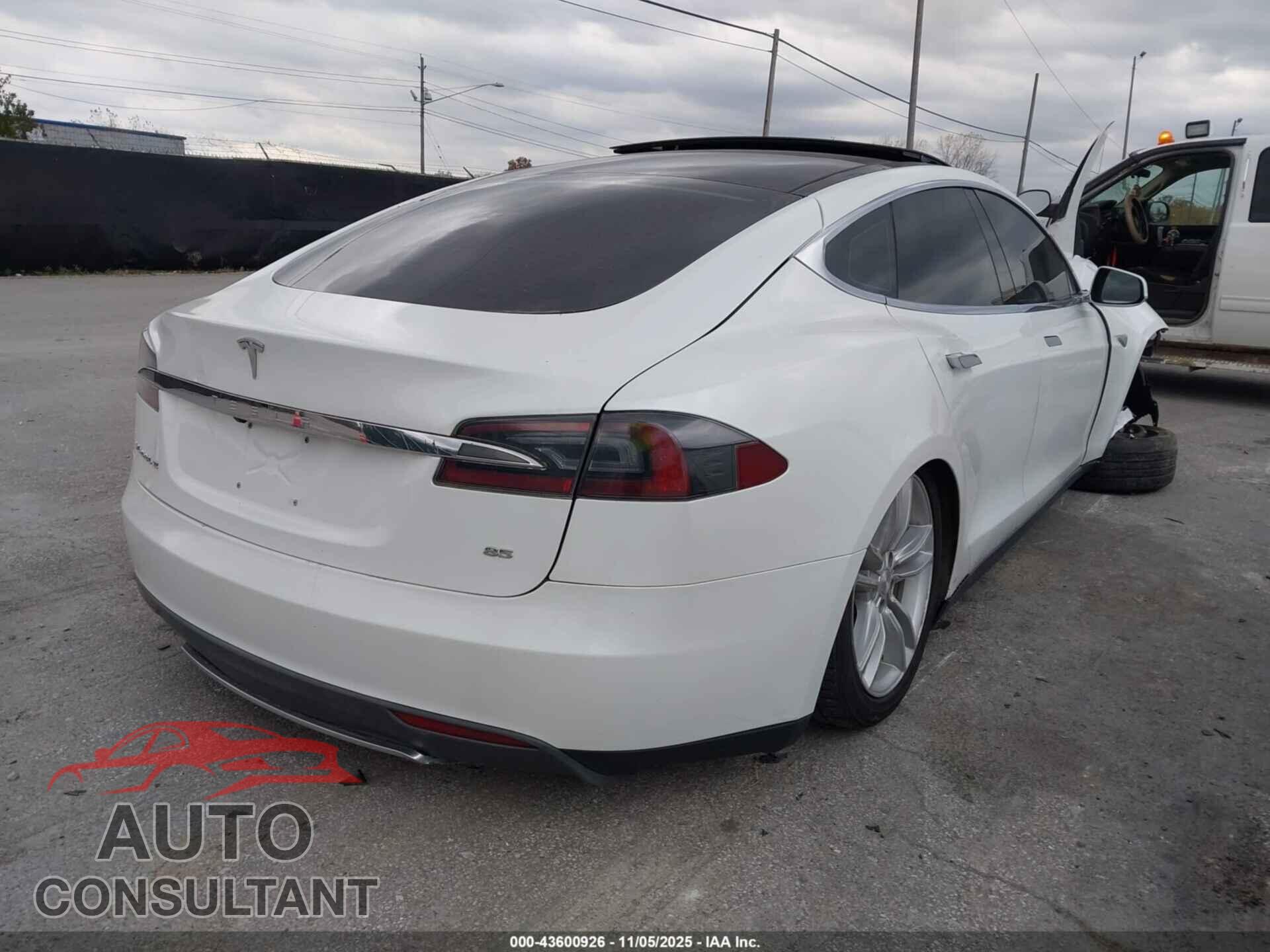 TESLA MODEL S 2013 - 5YJSA1CN4DFP17026