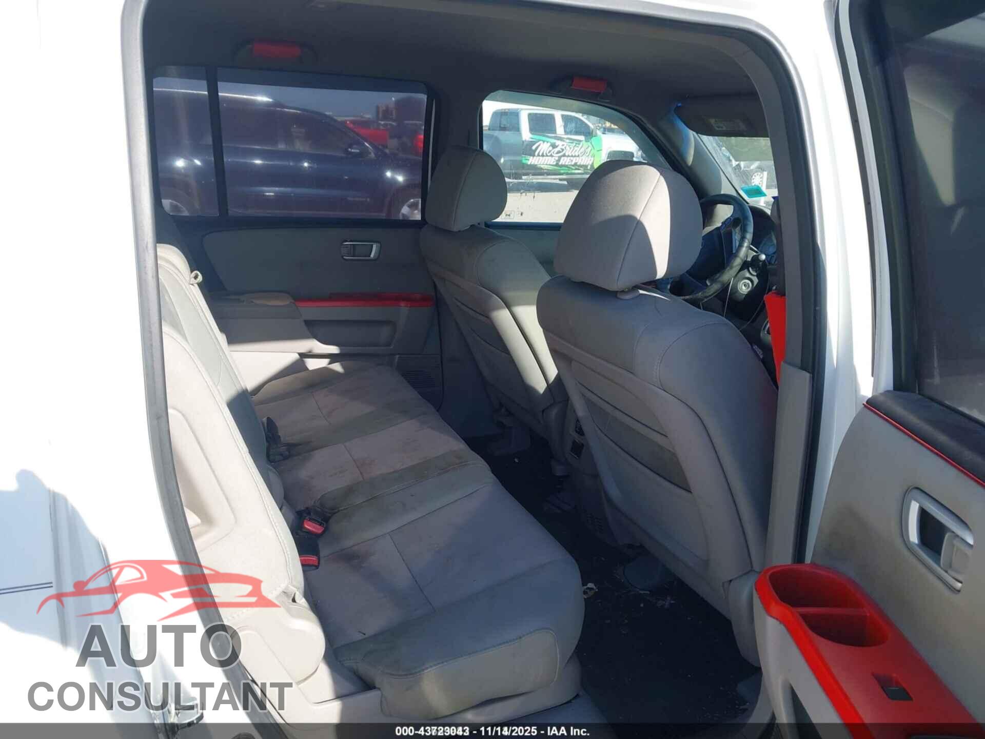 HONDA PILOT 2011 - 5FNYF3H49BB010878